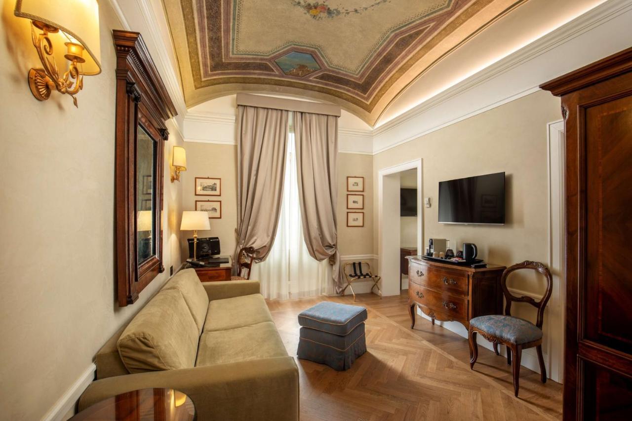 Junior King Suite Non-Smoking