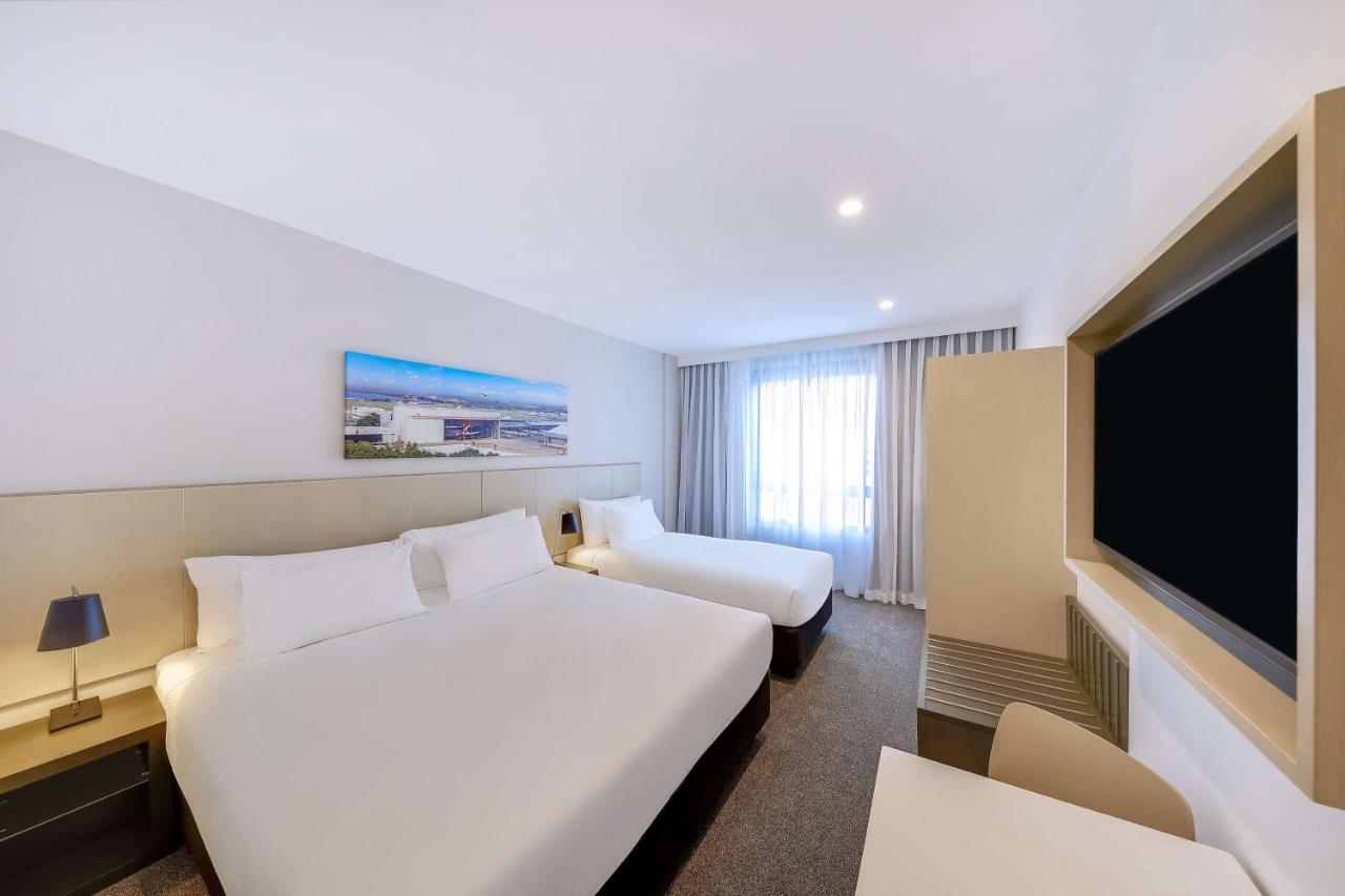 Triple Room hotel to airport shuttle