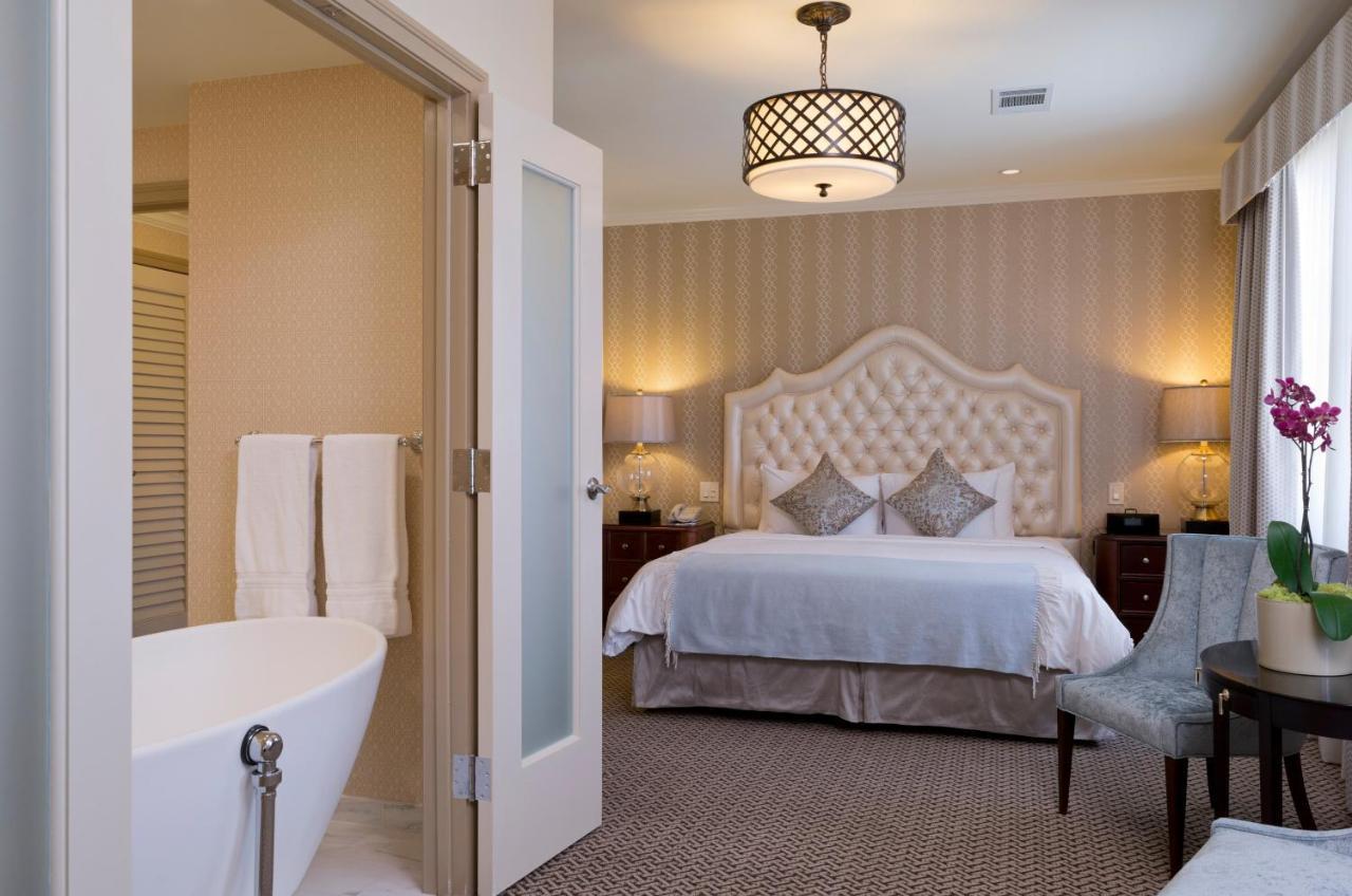 Suite,1393283846:JPEG