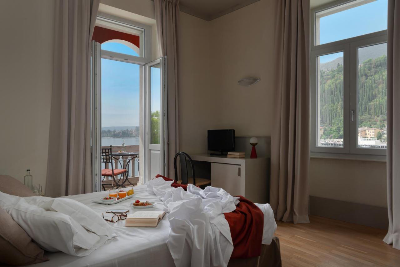Superior Double or Twin Room Lake View