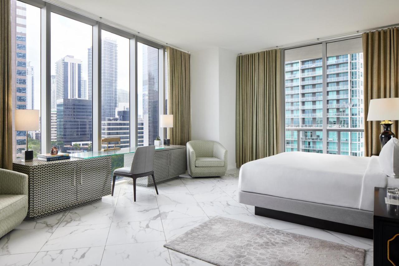 Two-Bedroom Penthouse Large Suite with View,1499205037:JPEG