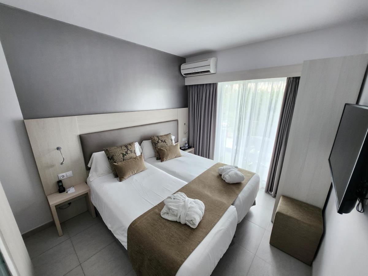 Superior Deluxe Double or Twin Room