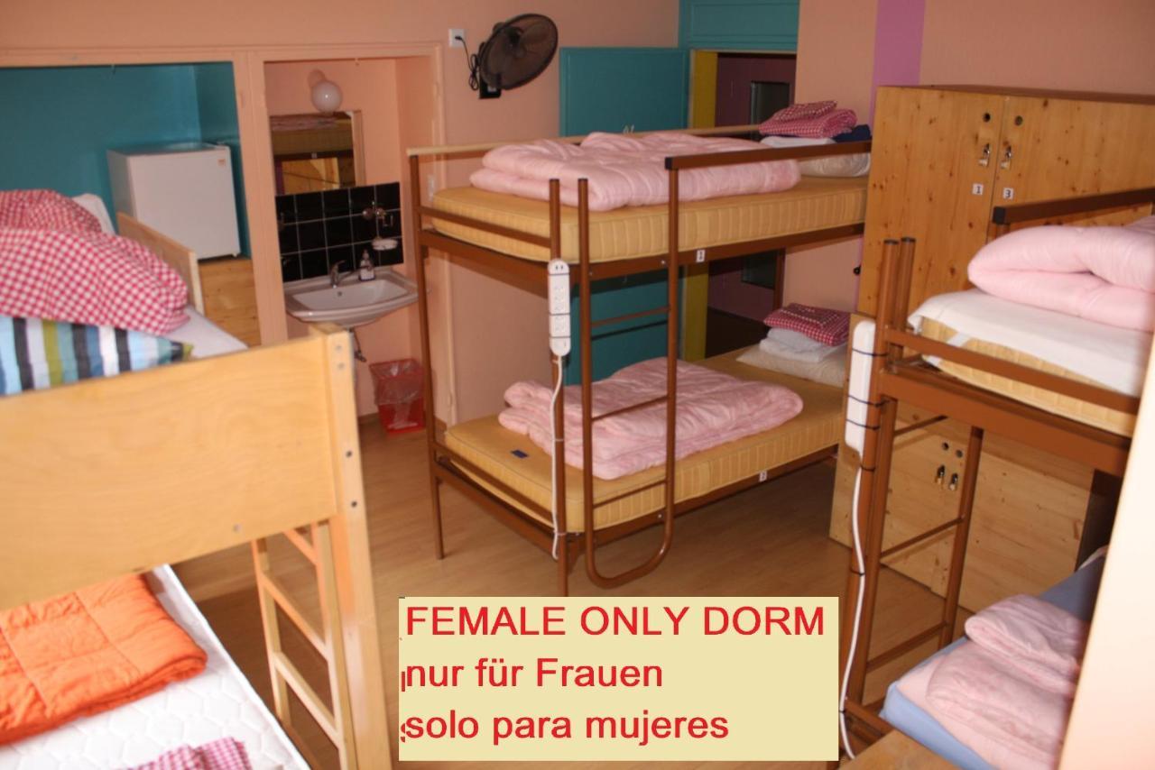 Bed in 6-Bed Female Dormitory Room,1416319803:JPEG
