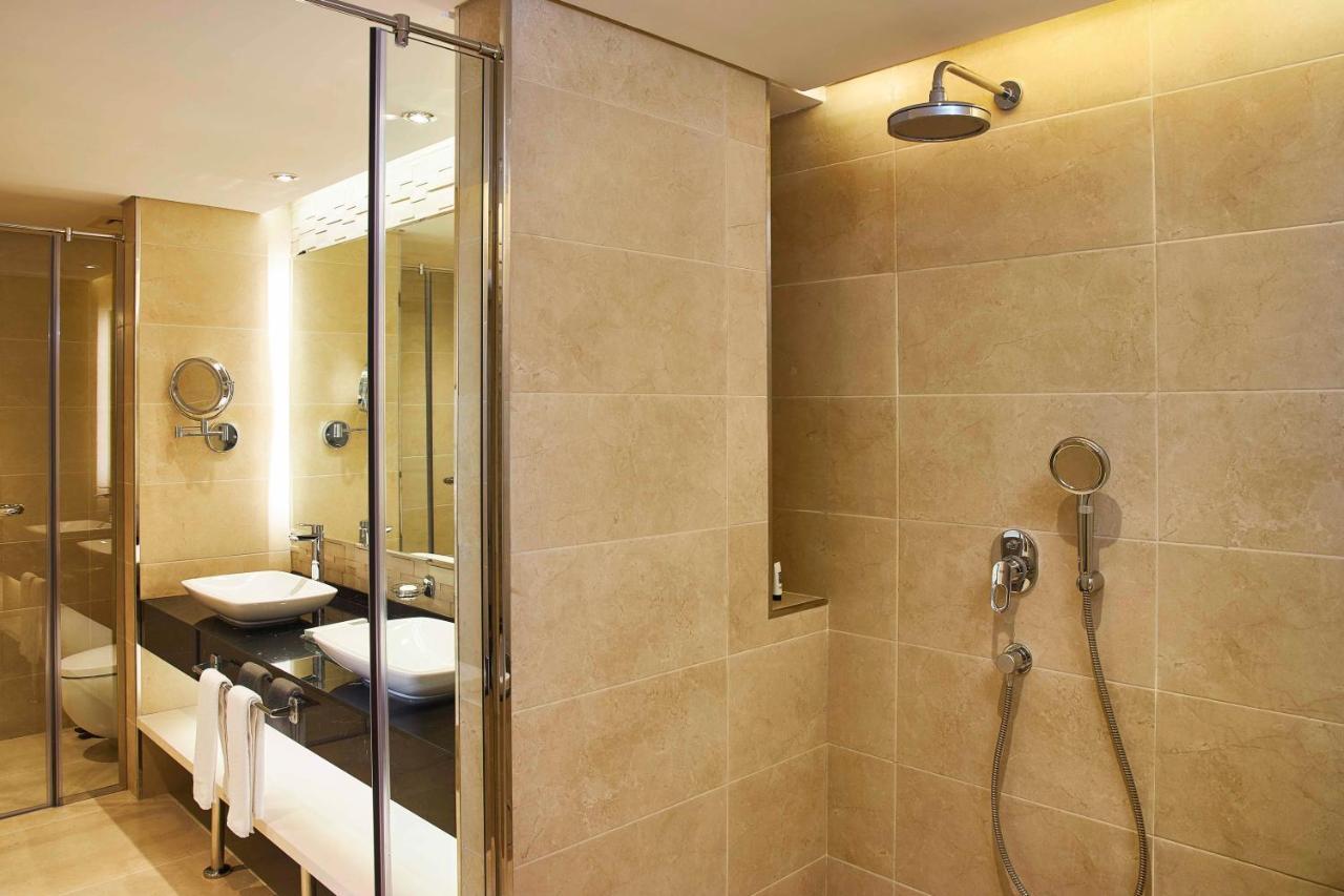 Deluxe Twin Suite with Skyline View, Free Shuttle Beach Transfer, Next to Metro Station,1730065103:JPEG