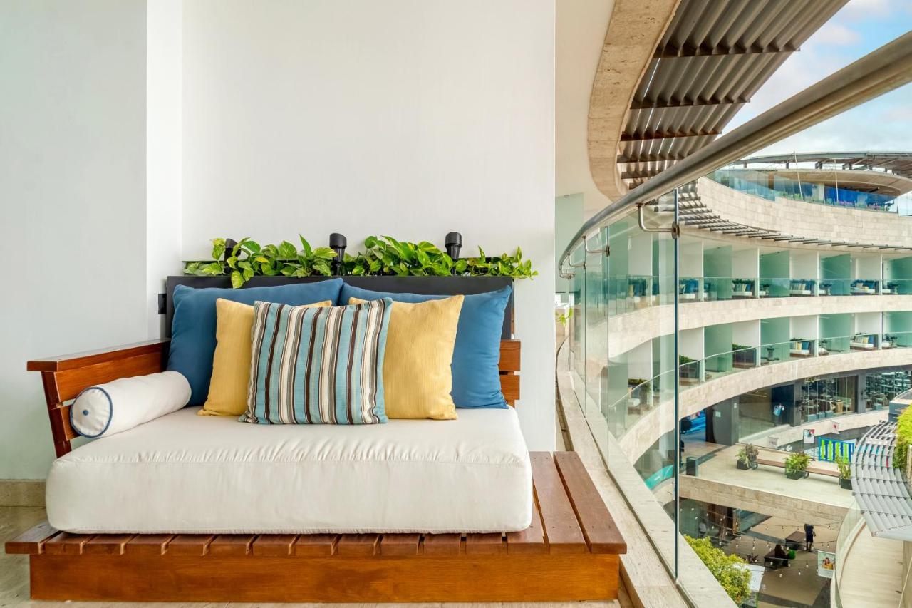 Queen Room with Two Queen Beds and Balcony - Downtown House,1432315285:JPEG