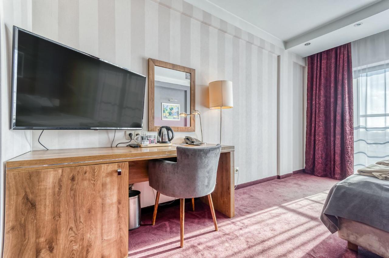 Executive Queen Room