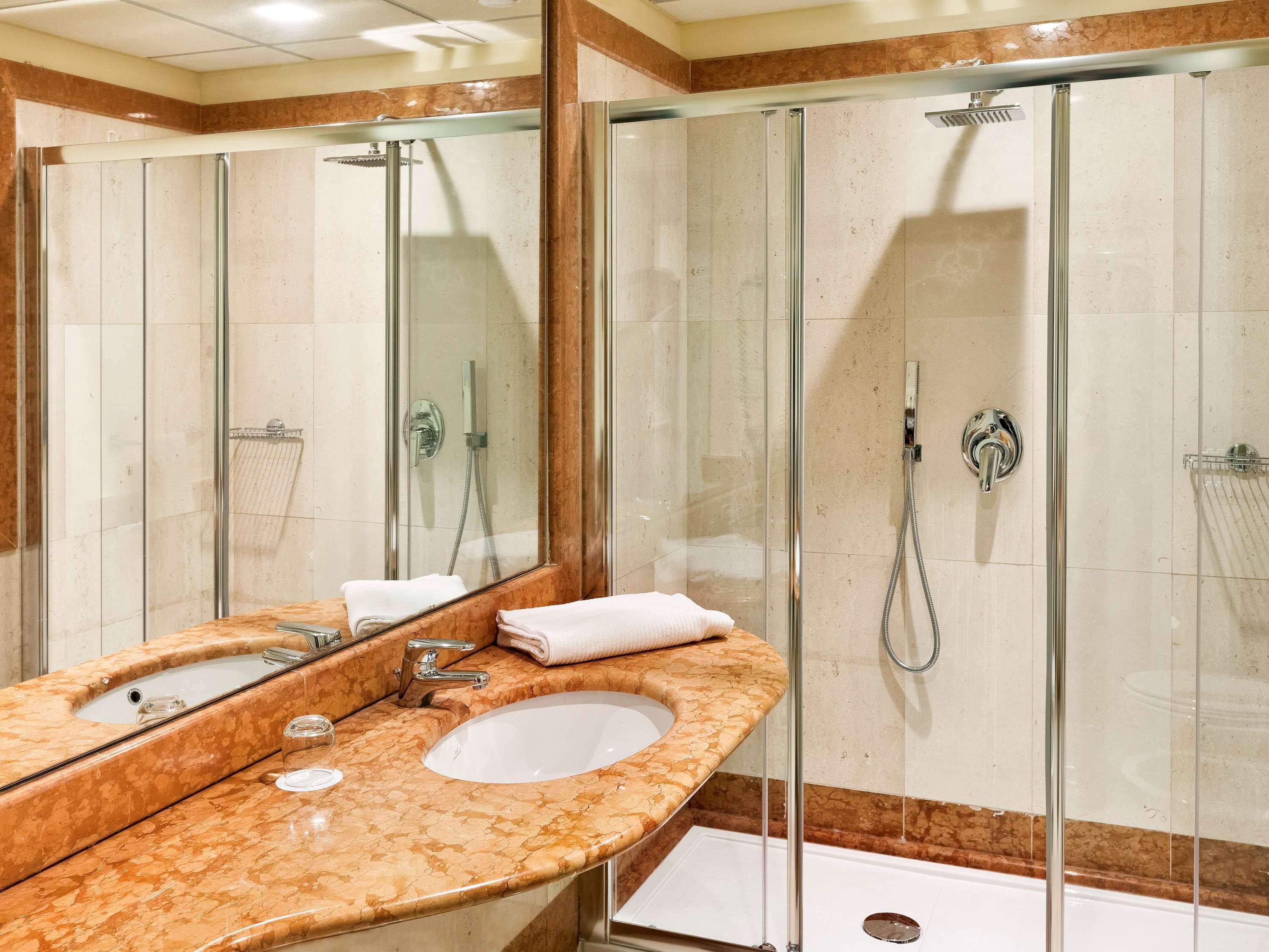 Single Room,1704853108:JPEG