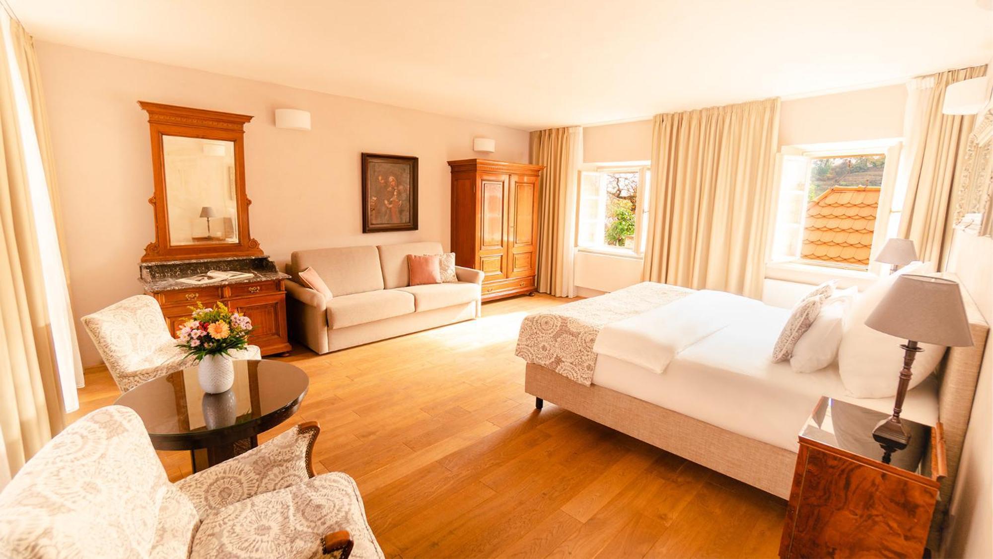 Junior Suite,1433535628:JPEG