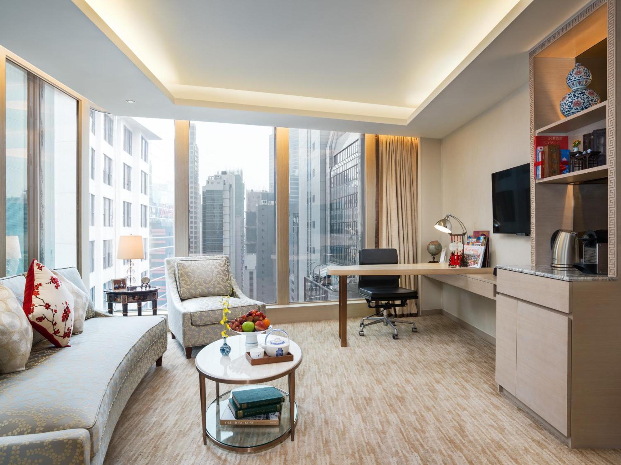 Signature Suite