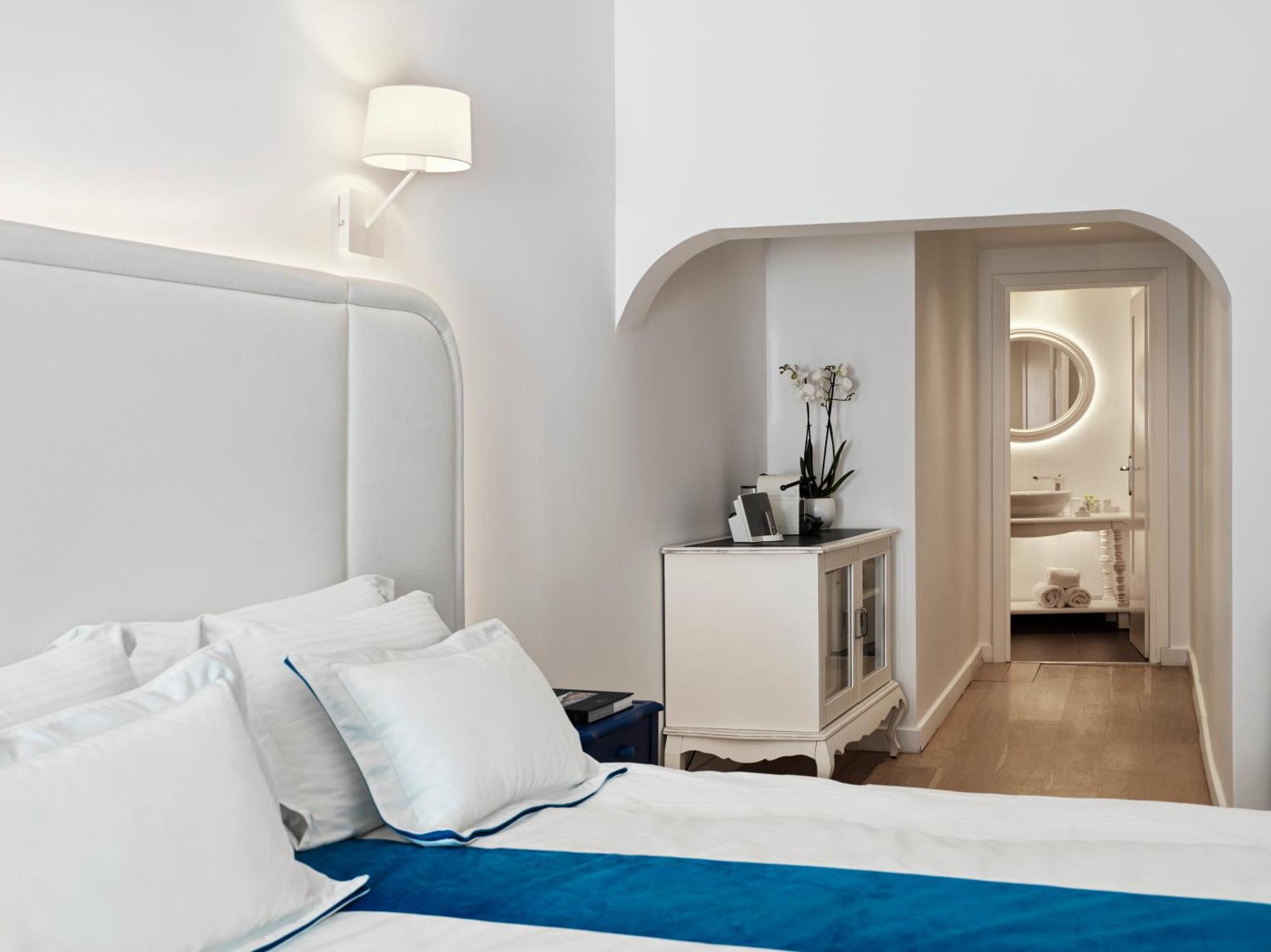 Junior Suite Jetted Tub Pelagos House