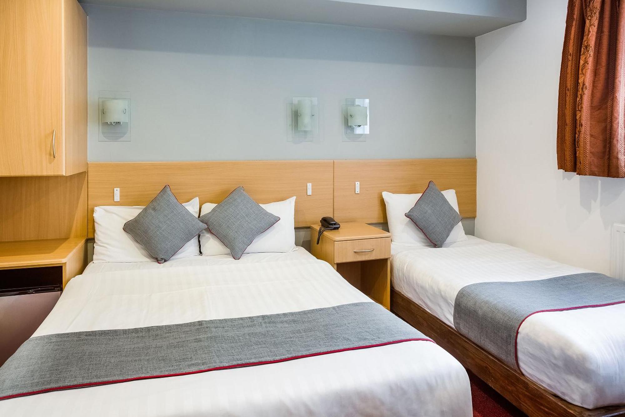 Deluxe Triple Room,1445356084:JPEG