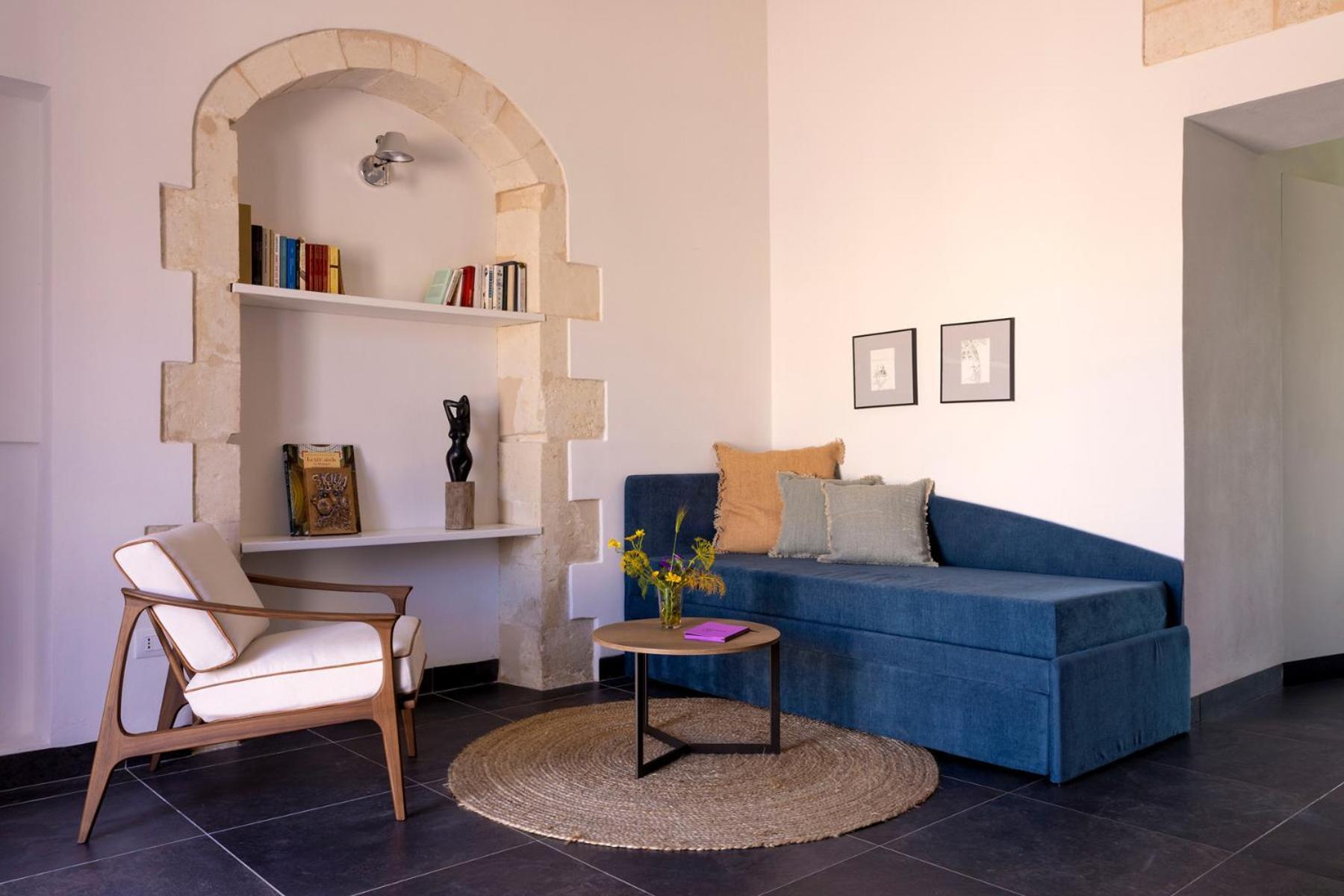 Deluxe Suite,1446399787:JPEG