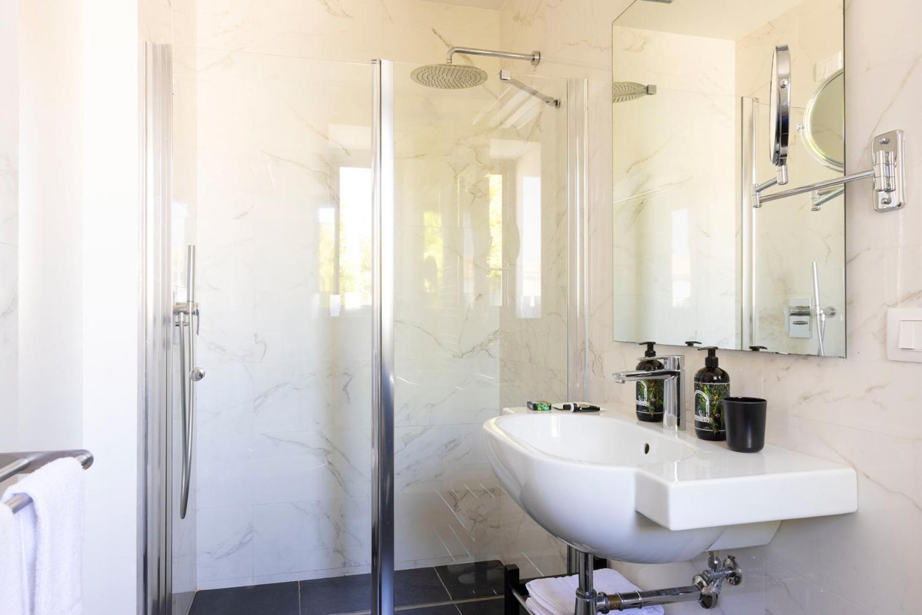 Superior Suite,1446403879:JPEG