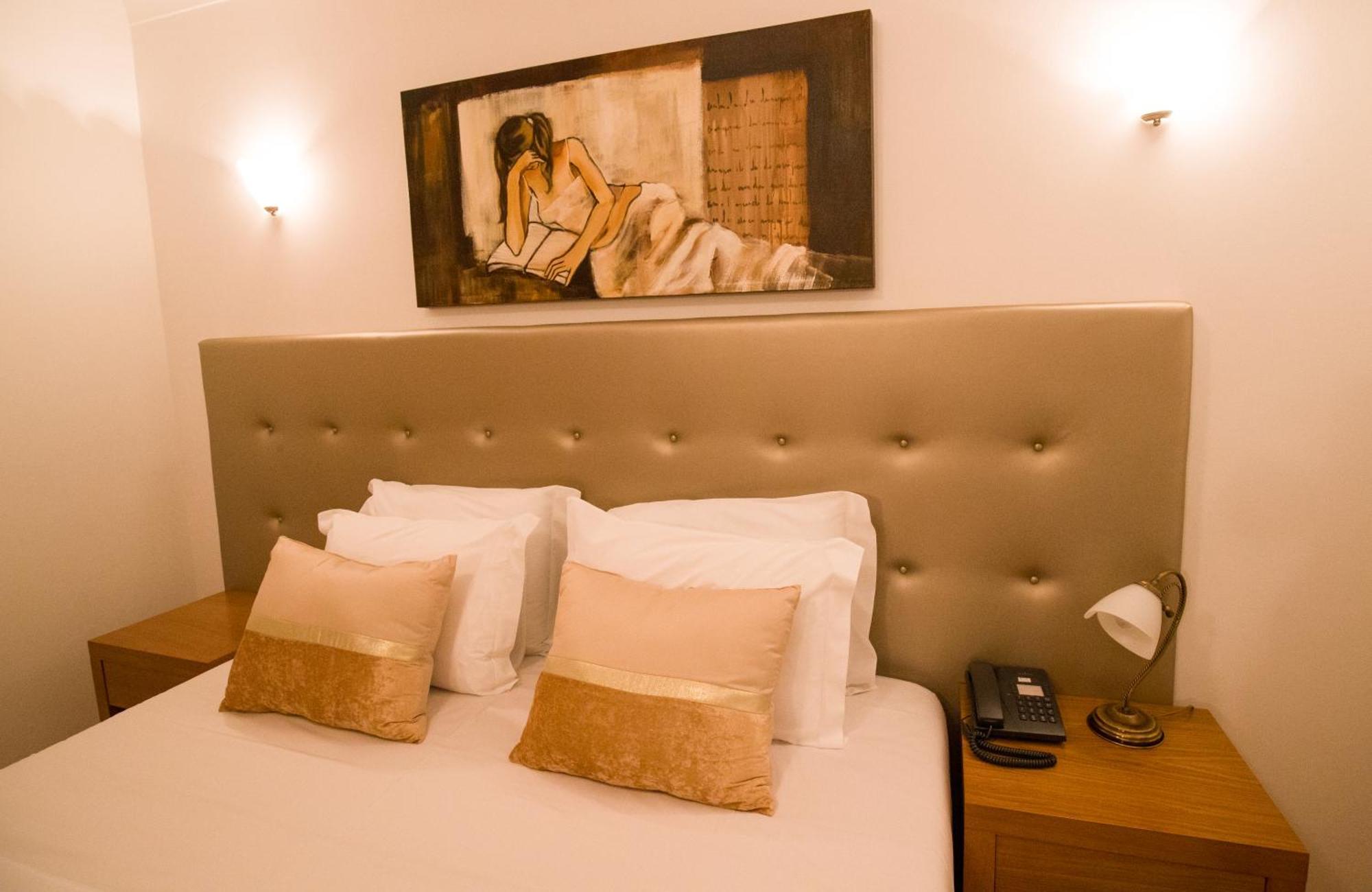 Double Room,377086102:JPEG