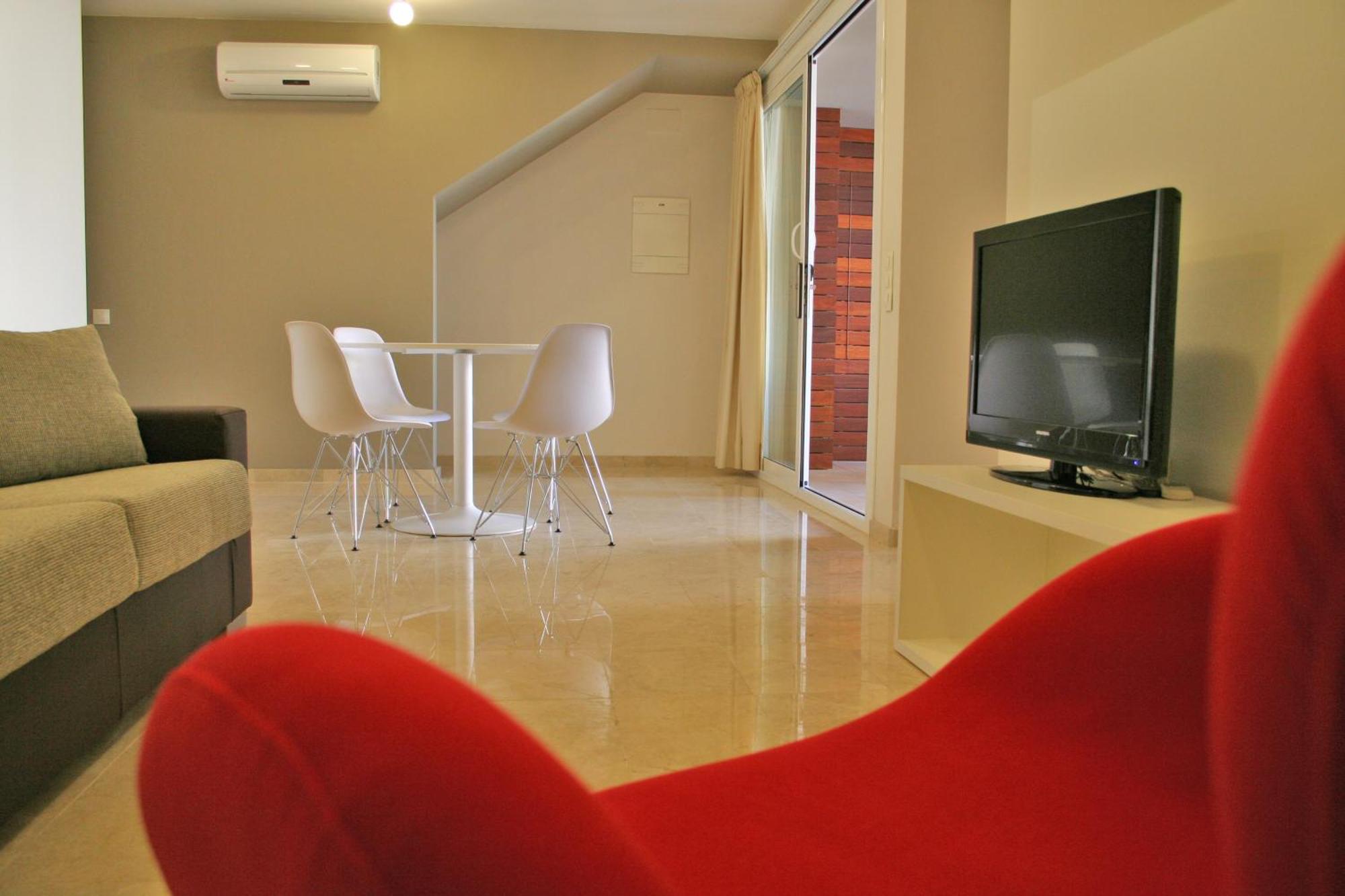 Family Room Private Garden