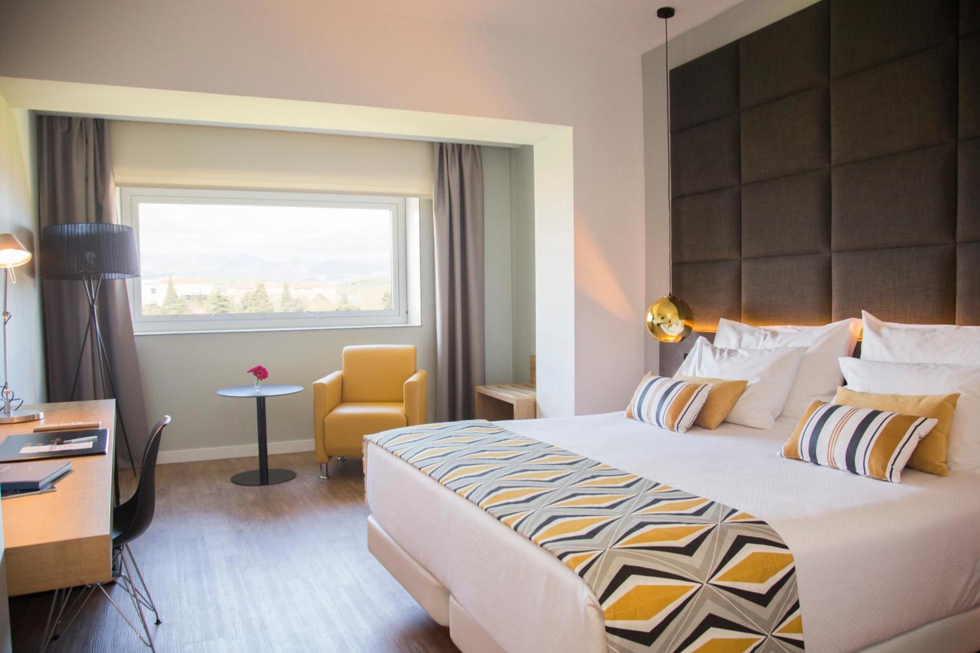 Standard Double or Twin Room,1436436574:JPEG