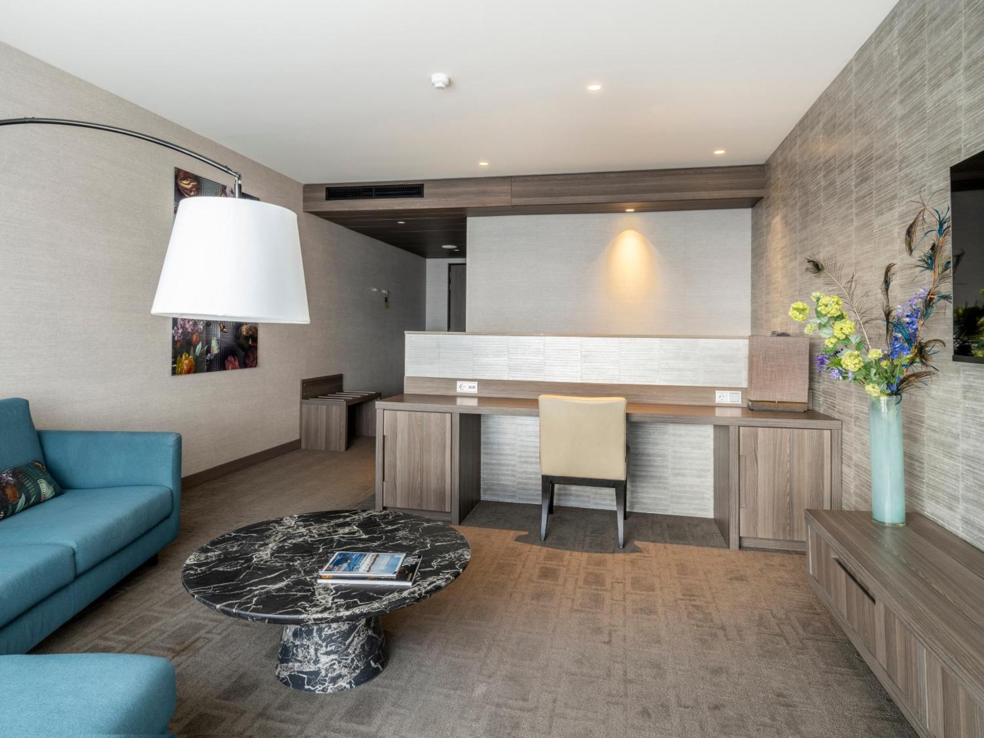 Business Suite,1499986609:JPEG