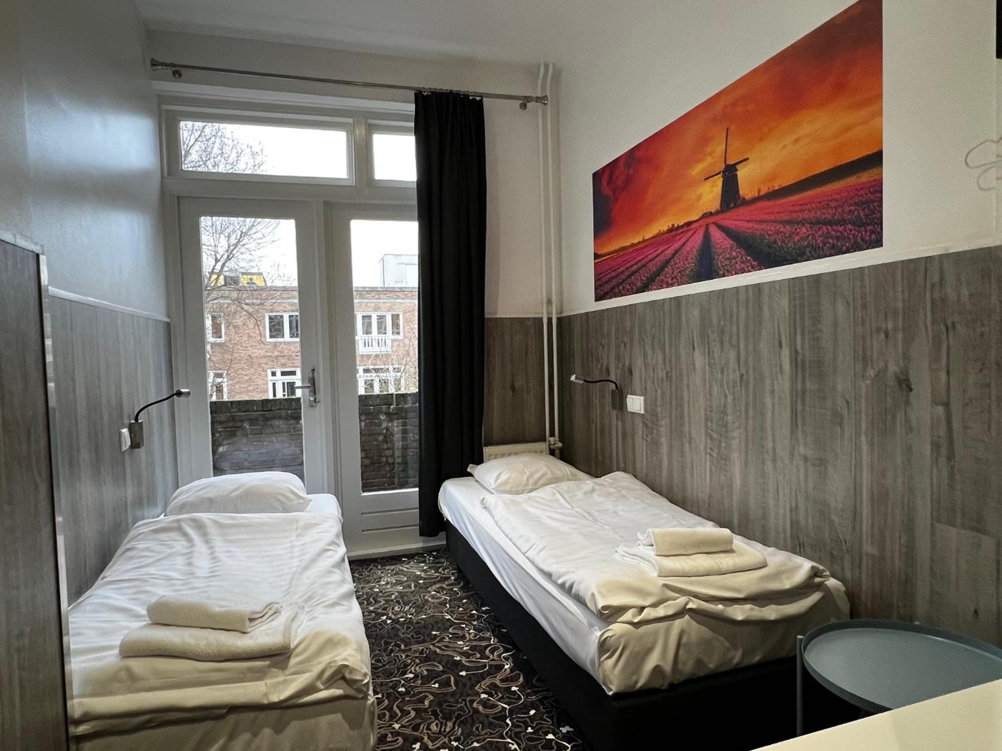 Basic Twin Room