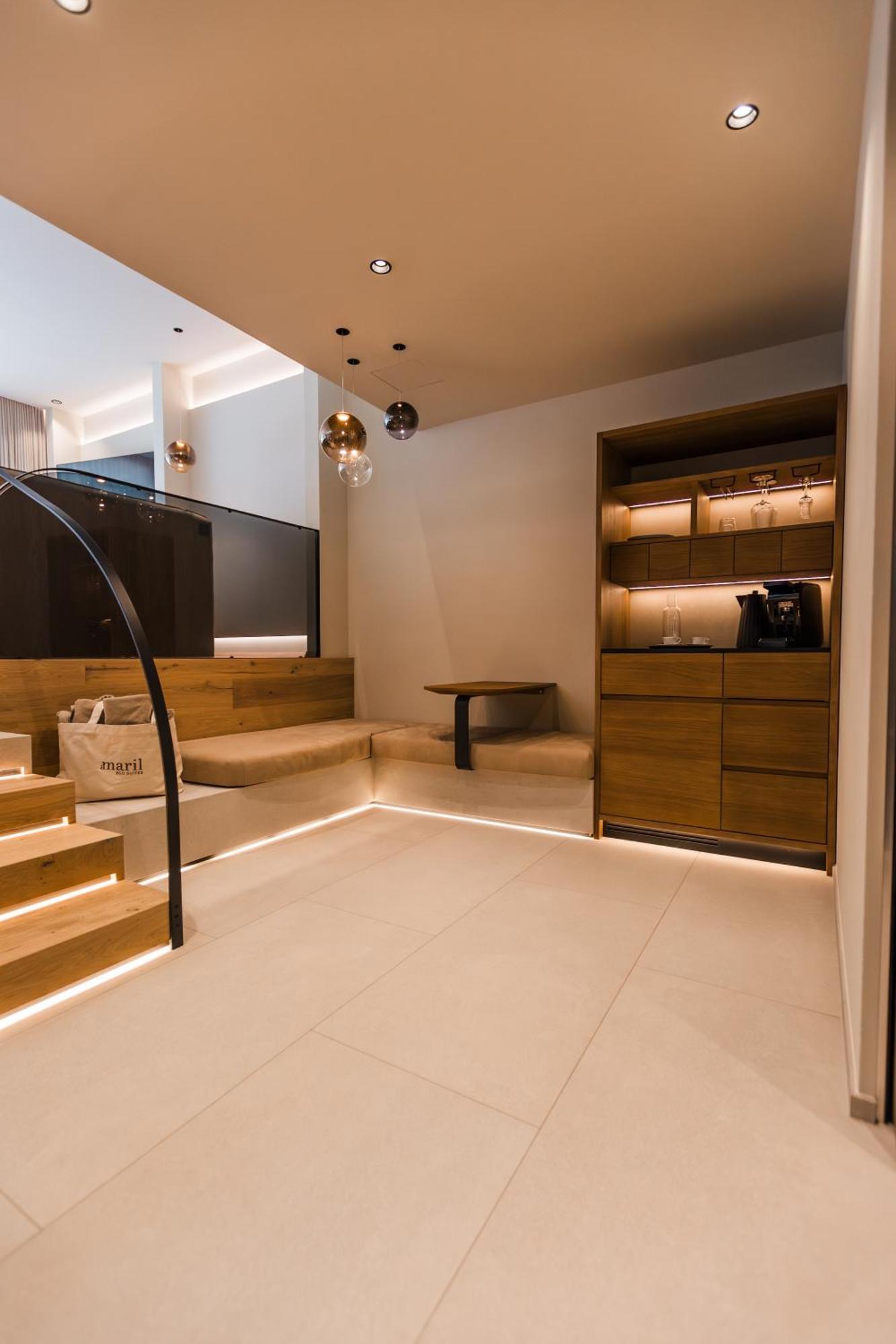 Deluxe Suite Spa Bath