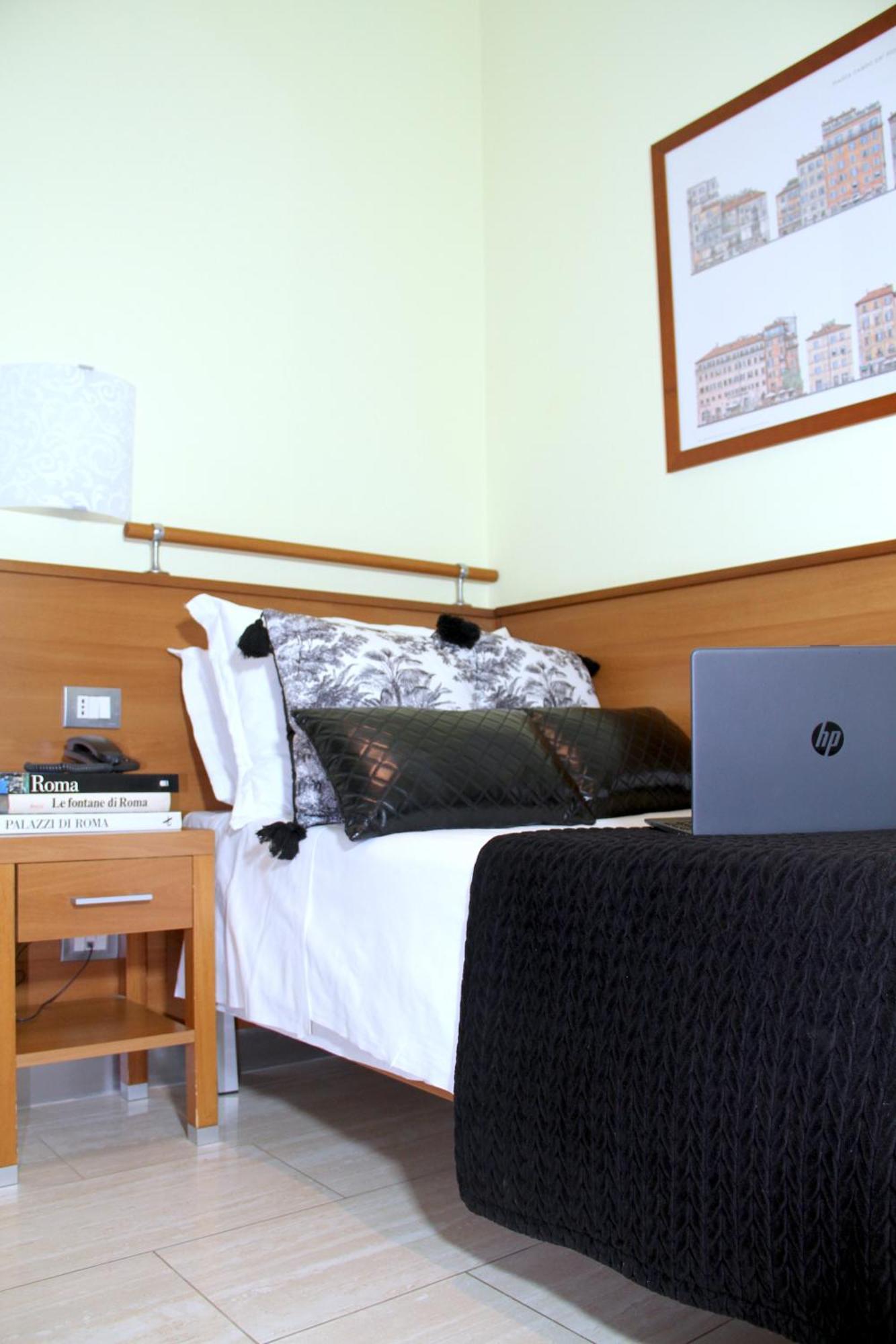 Single Room,1661111559:JPEG