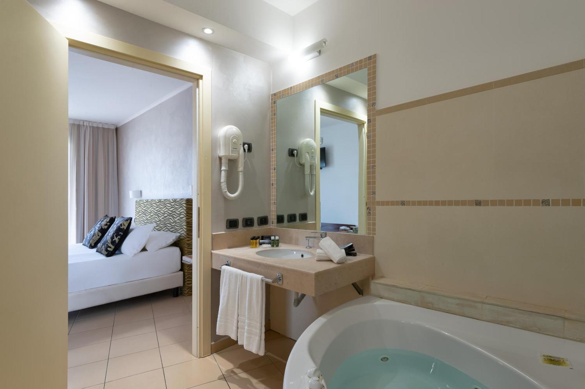 Family Suite,1588059342:JPEG