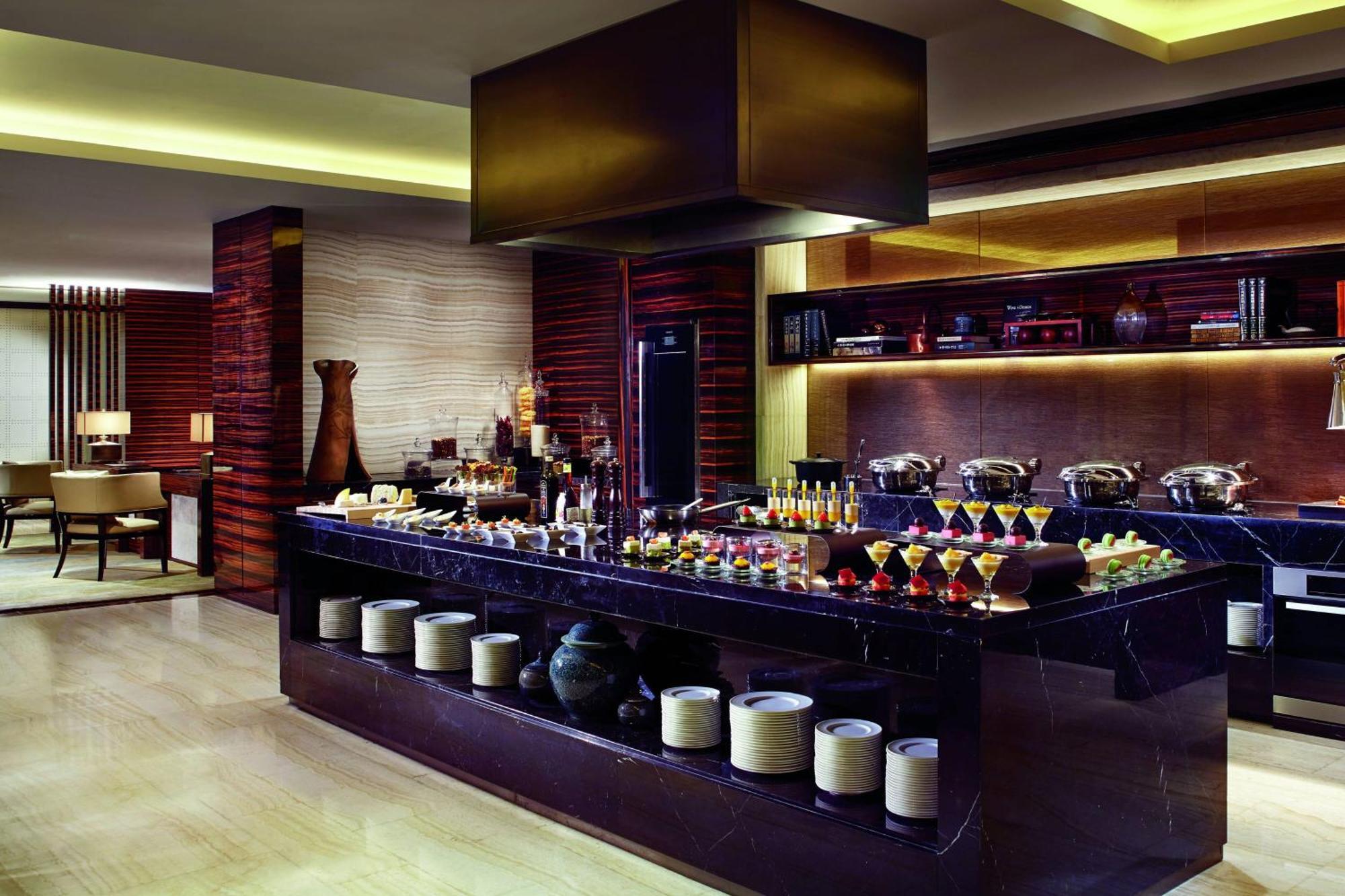 Club King Room,1543923838:JPEG