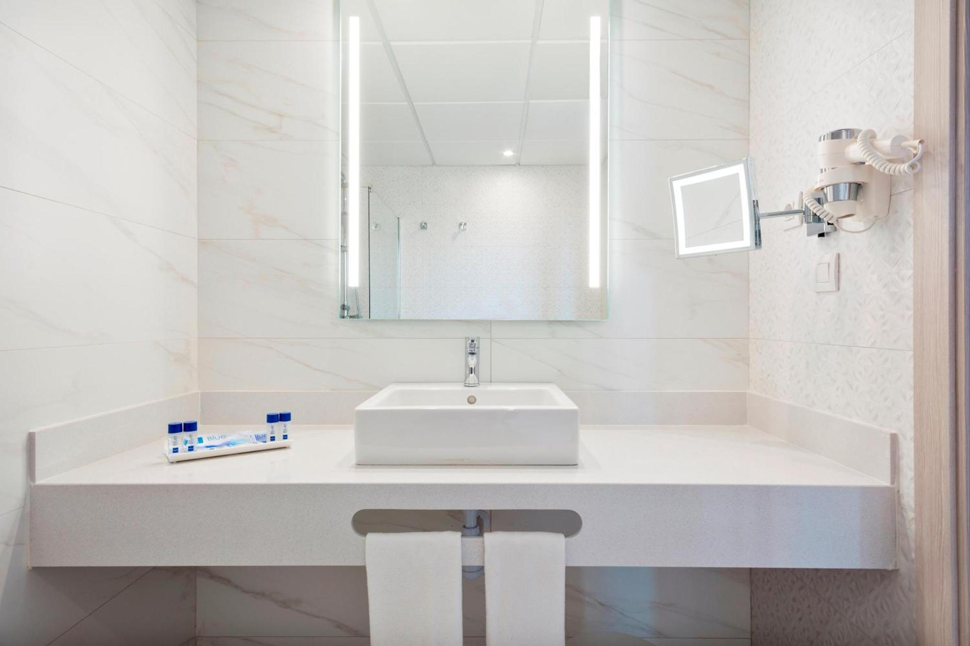 Standard Double Room (2 Adults),1545532606:JPEG