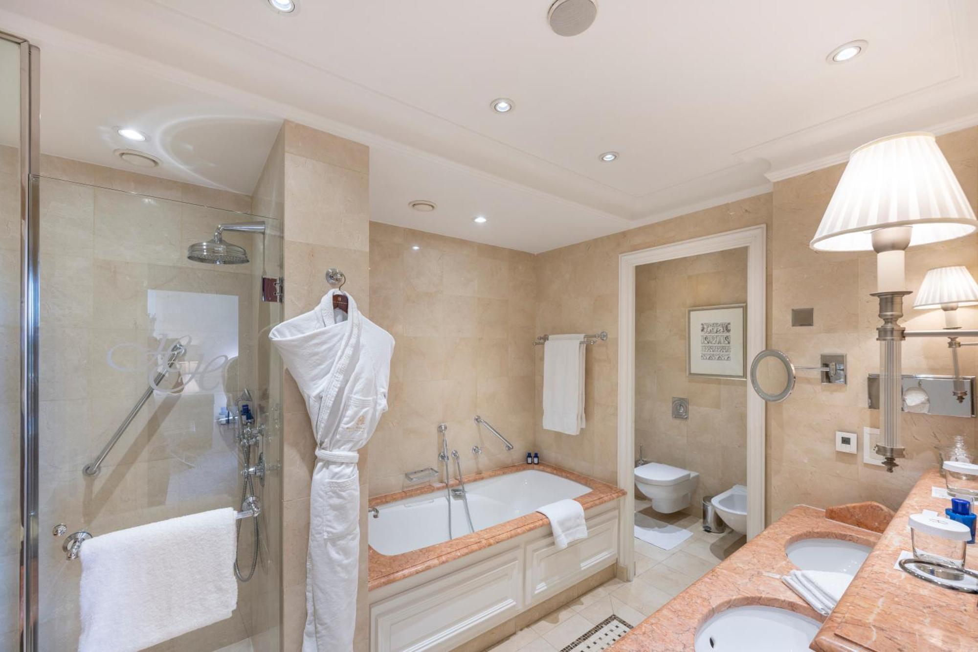 Junior Suite with Sea View,1666655518:JPEG