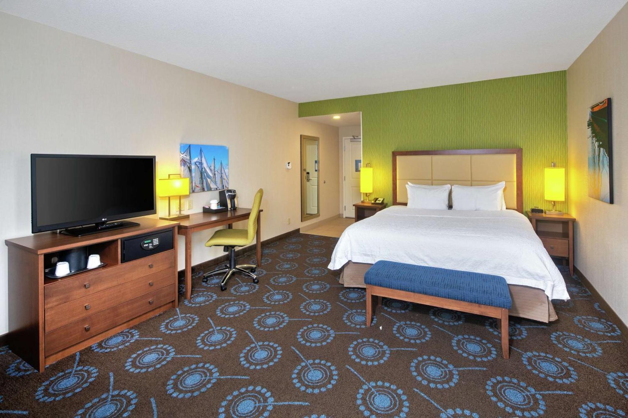 Premium King Room - Non-Smoking
