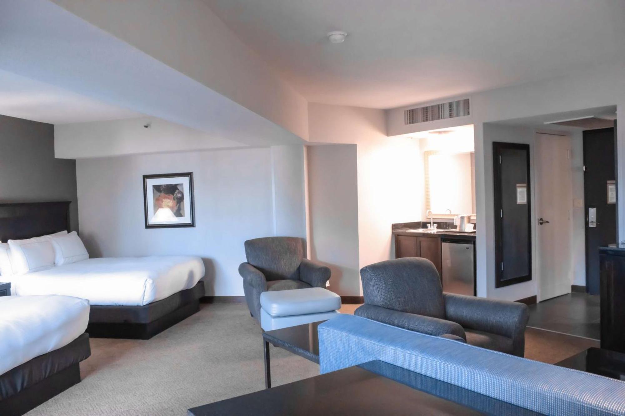 Junior Queen Suite with Balcony,1705945292:JPEG