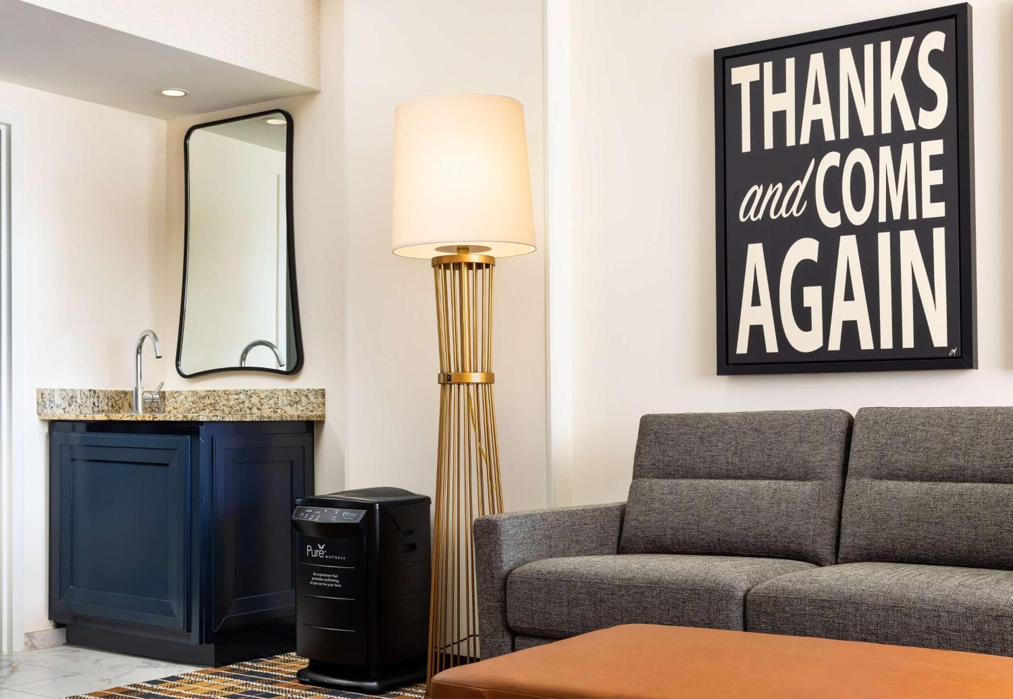 Corner Suite,1552287577:JPEG