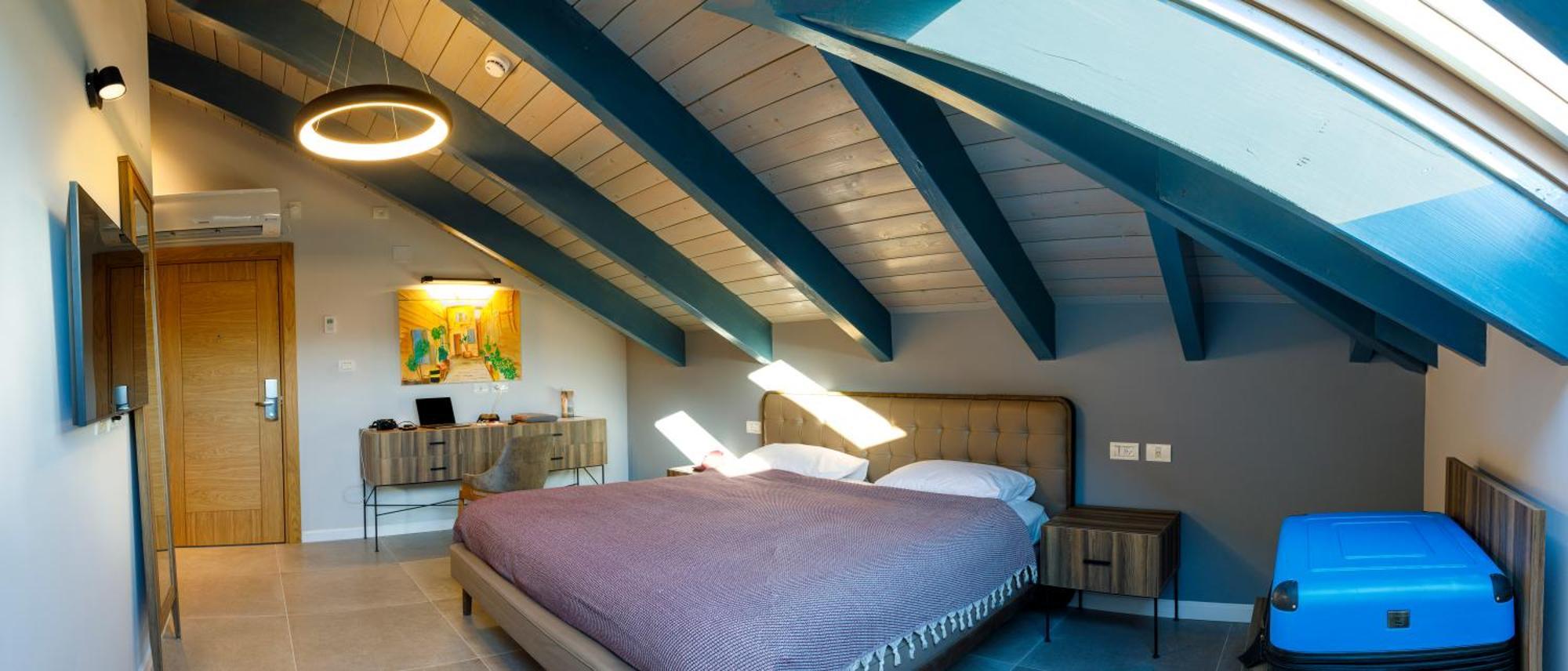 Classic Triple Room,1293465379:JPEG