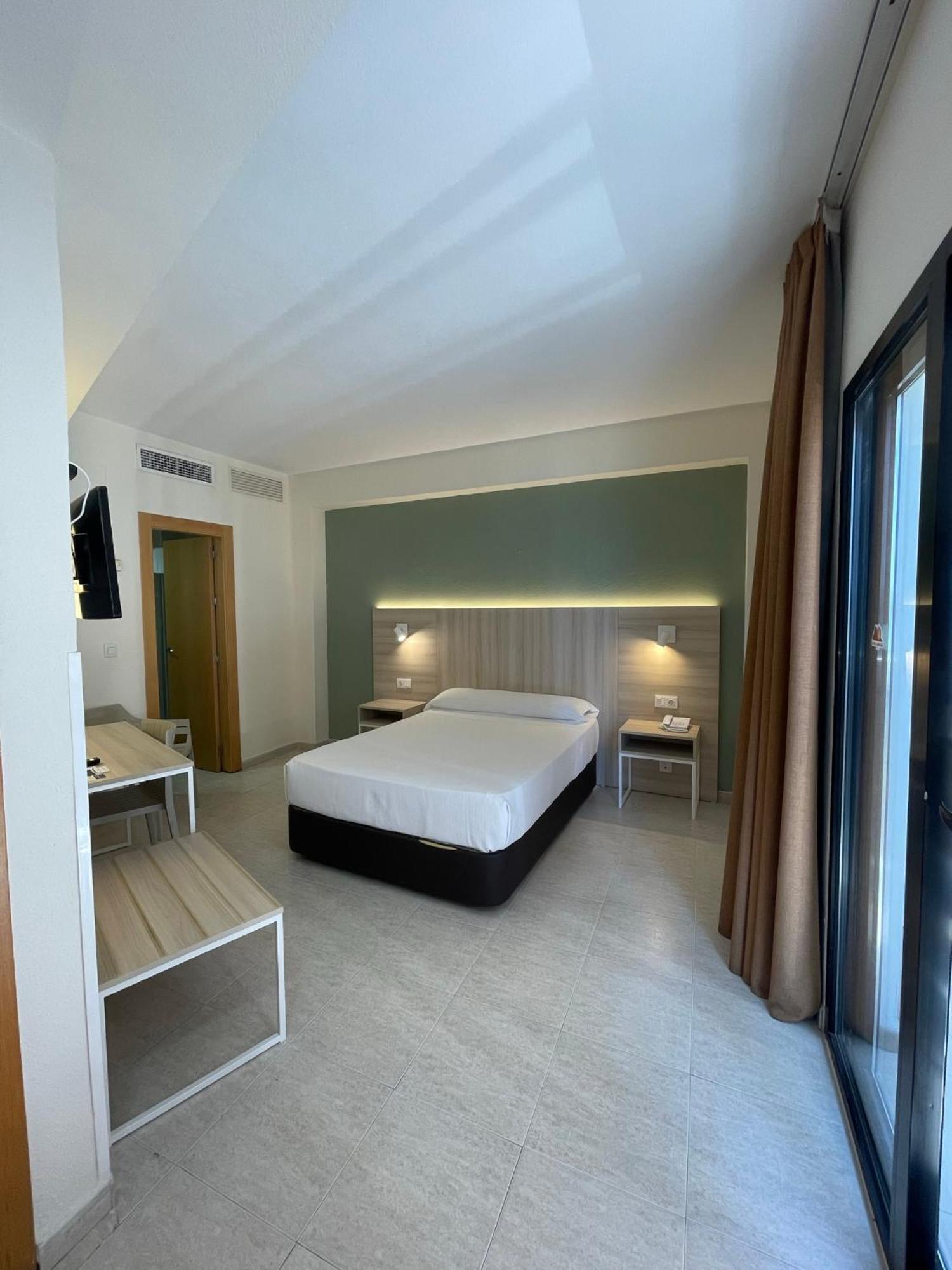 Double or Twin Room Balcony