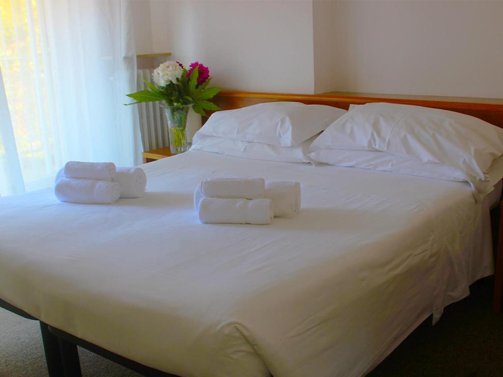 Double or Twin Room with Terrace