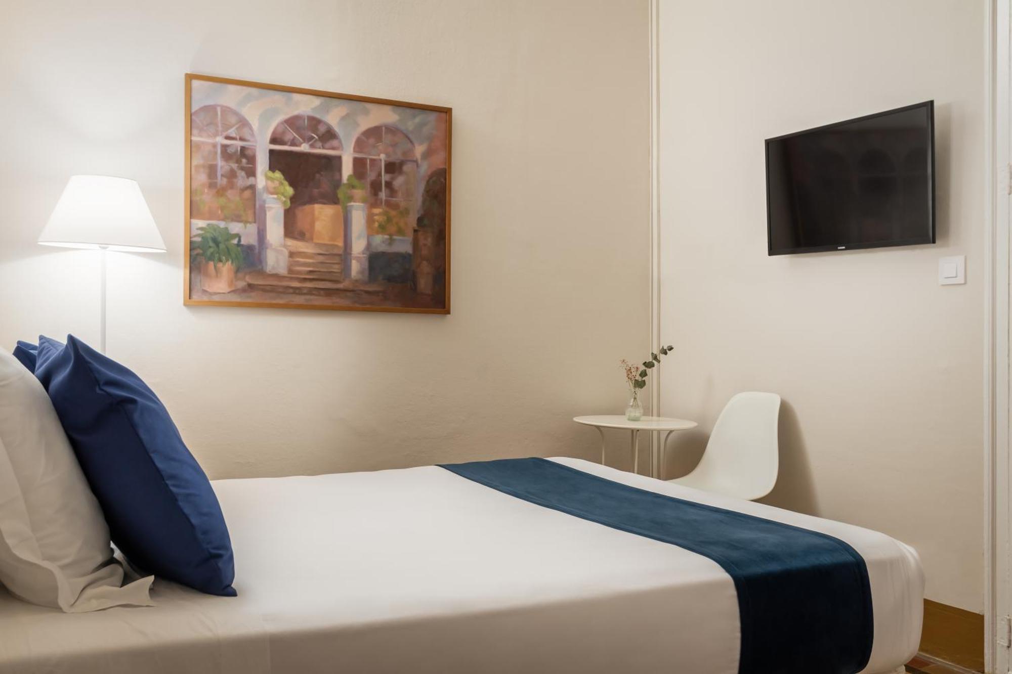 Budget Double Room Interior