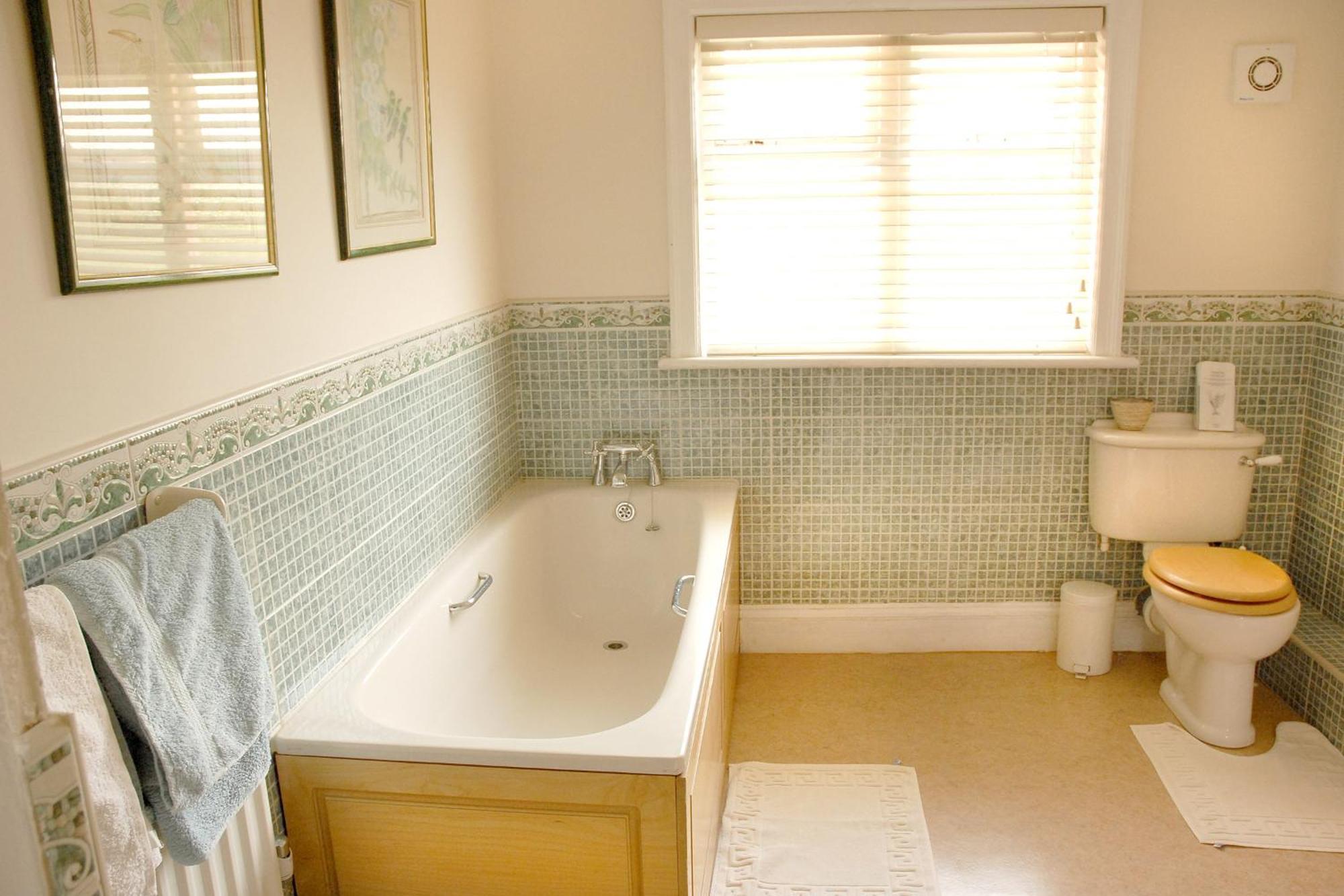 Double or Twin Room Private External Bathroom