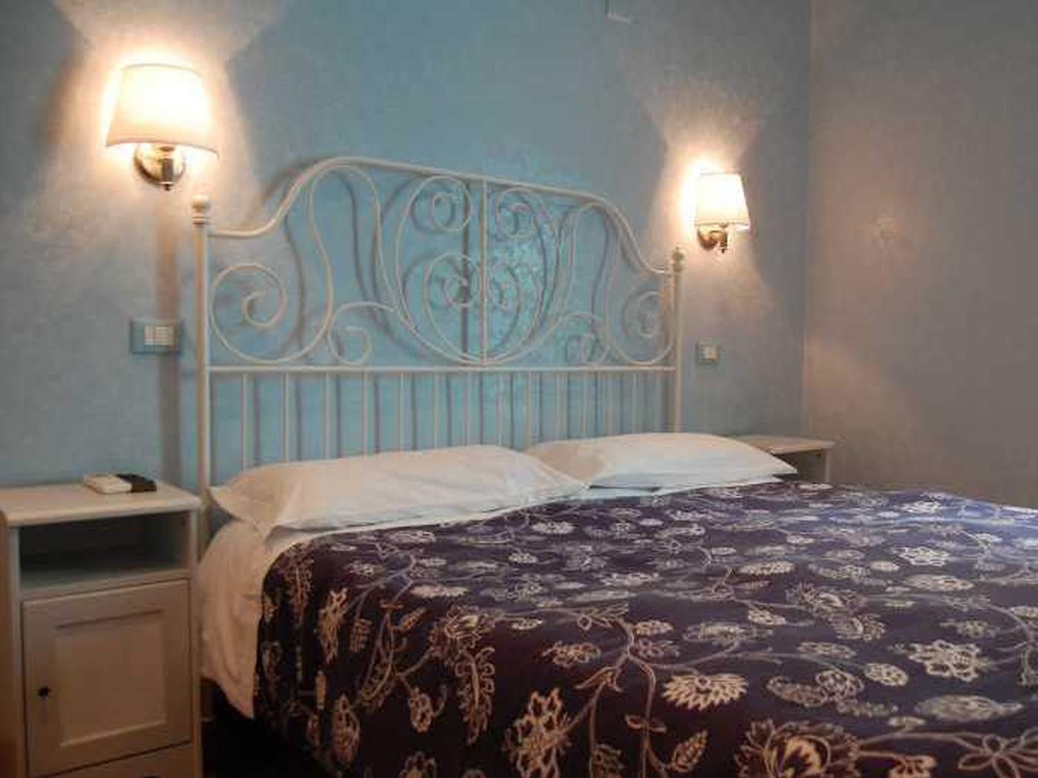 Double Room Private External Bathroom