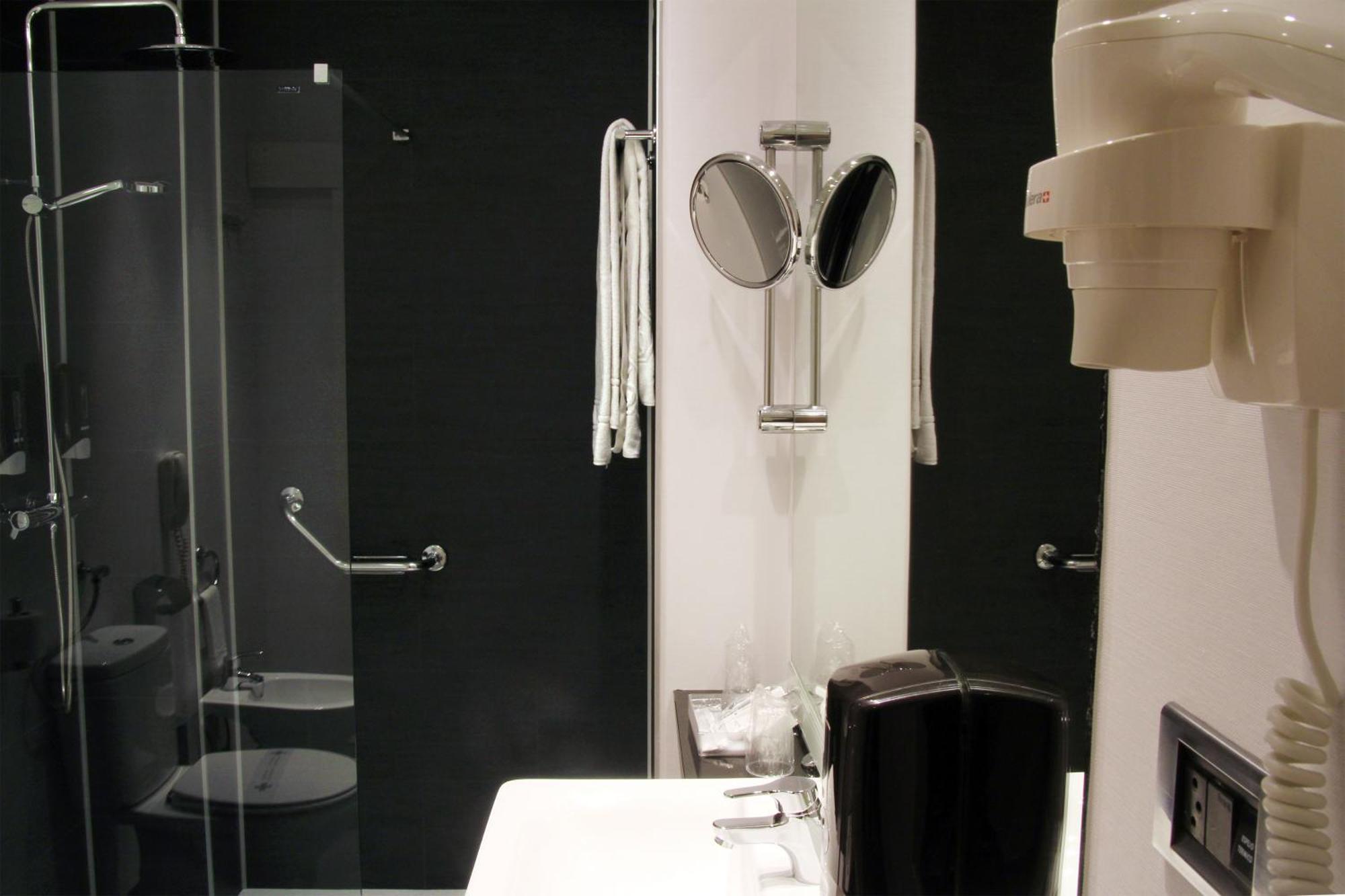 Interior twin room