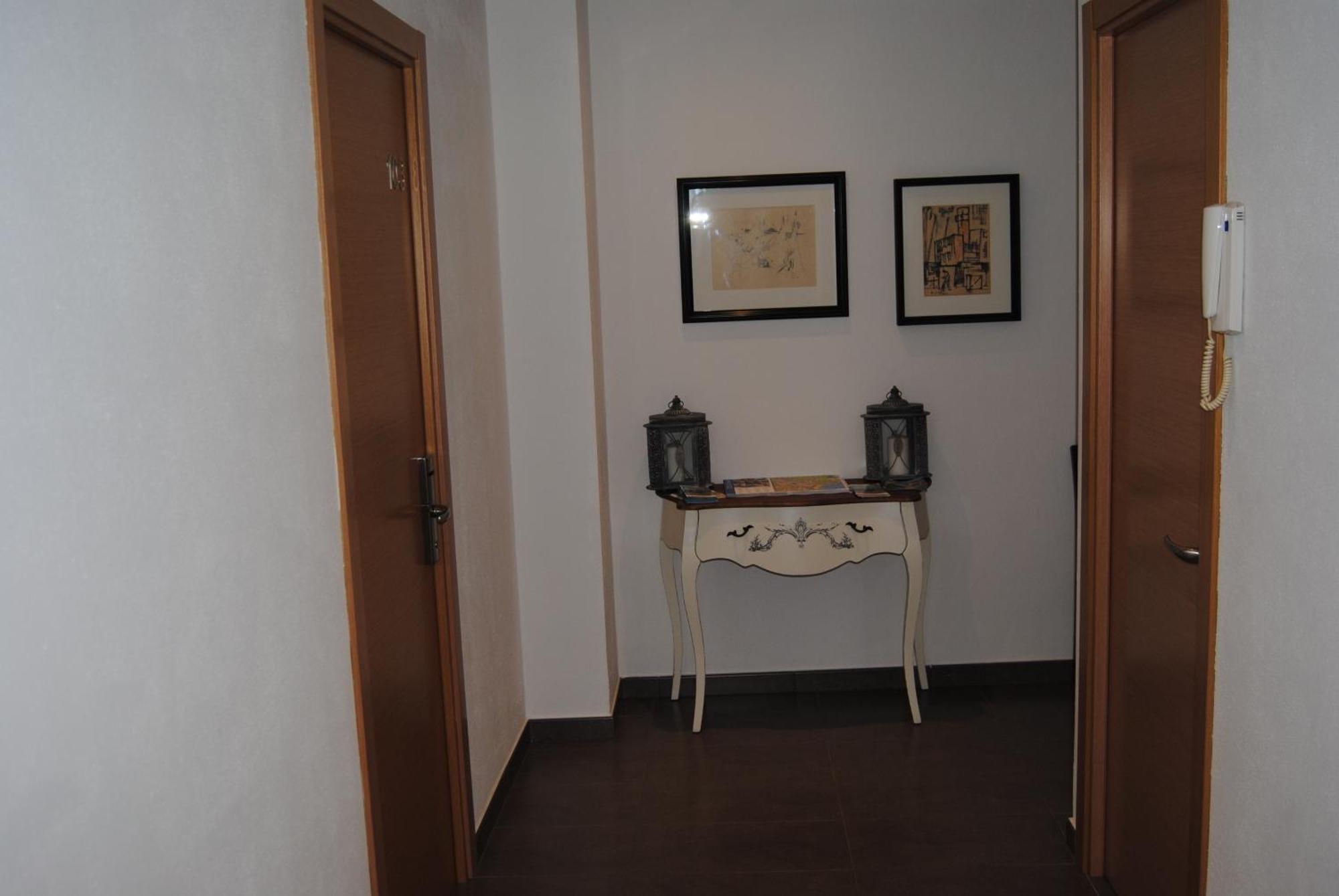 Suite attic,128316099:JPEG