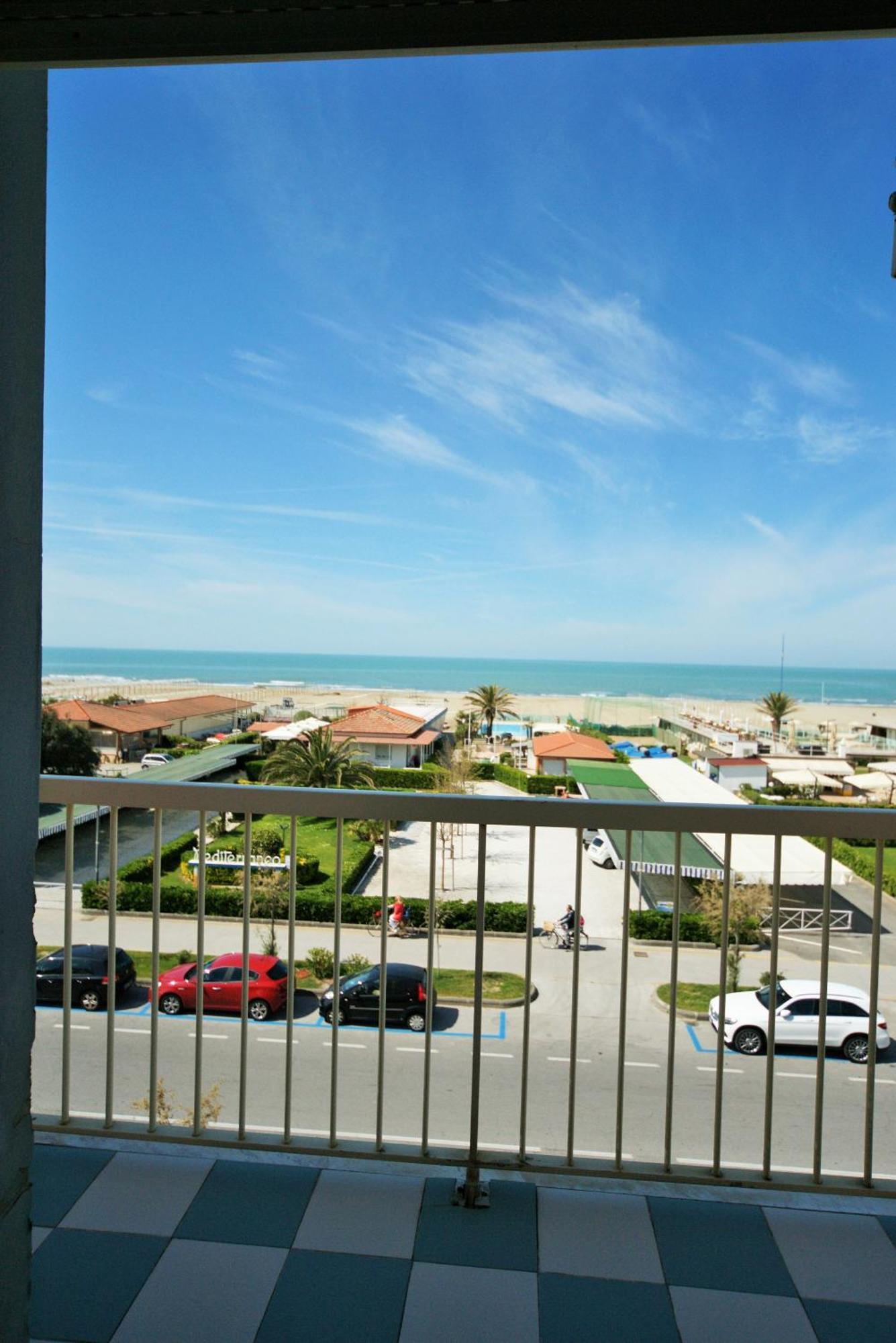 Double or Twin Room Sea View