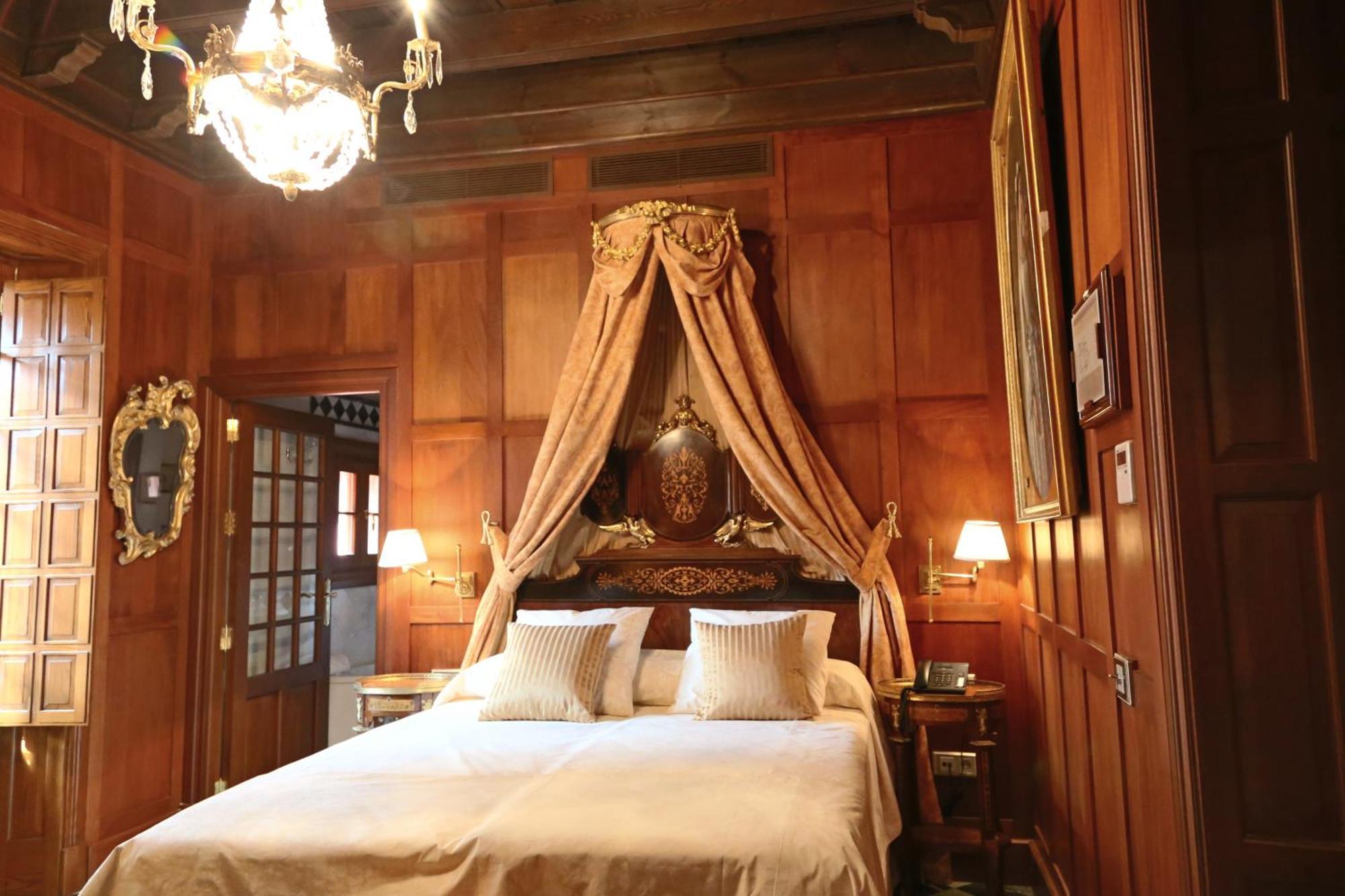 Deluxe Junior Suite