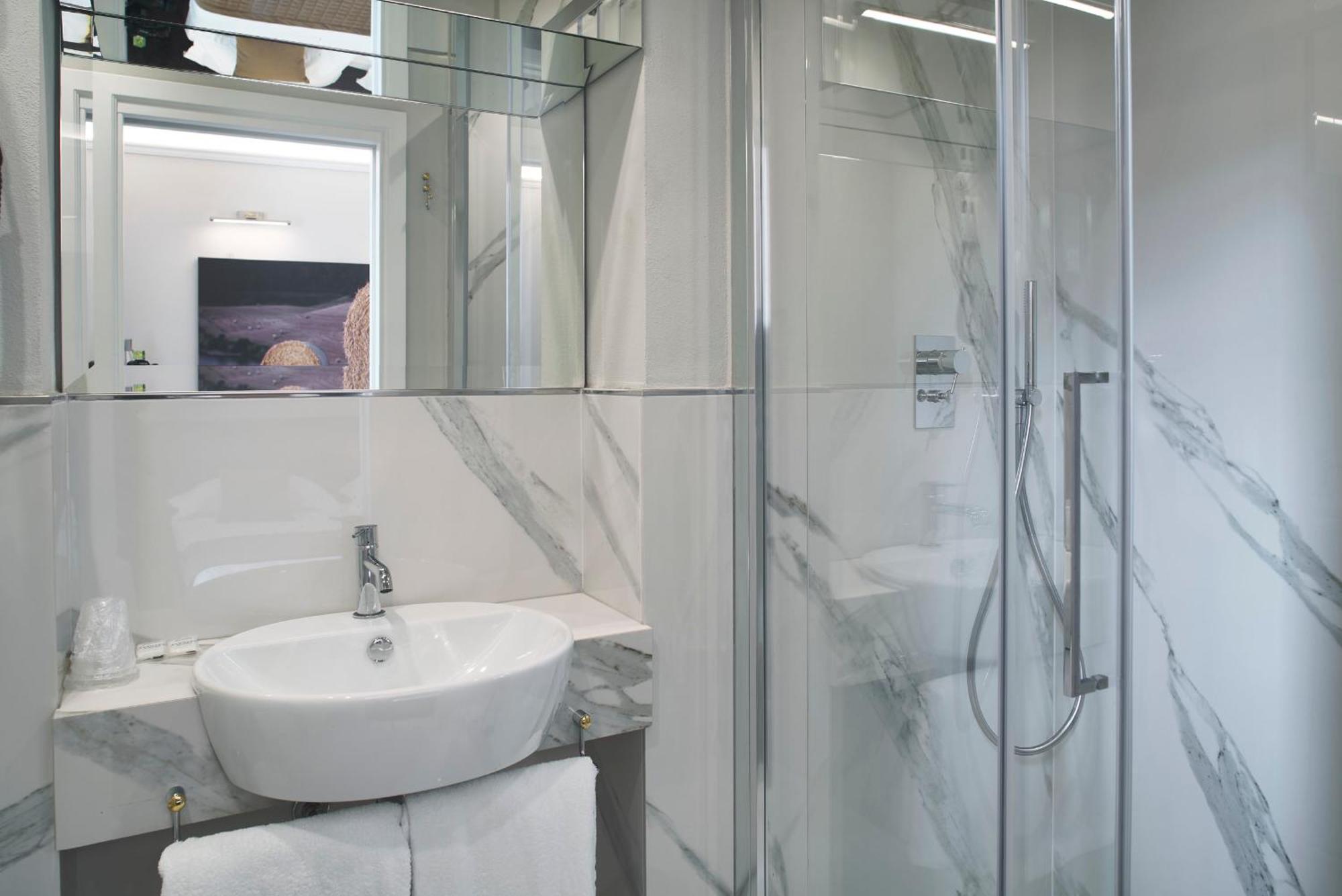 Design Double or TwinRoom