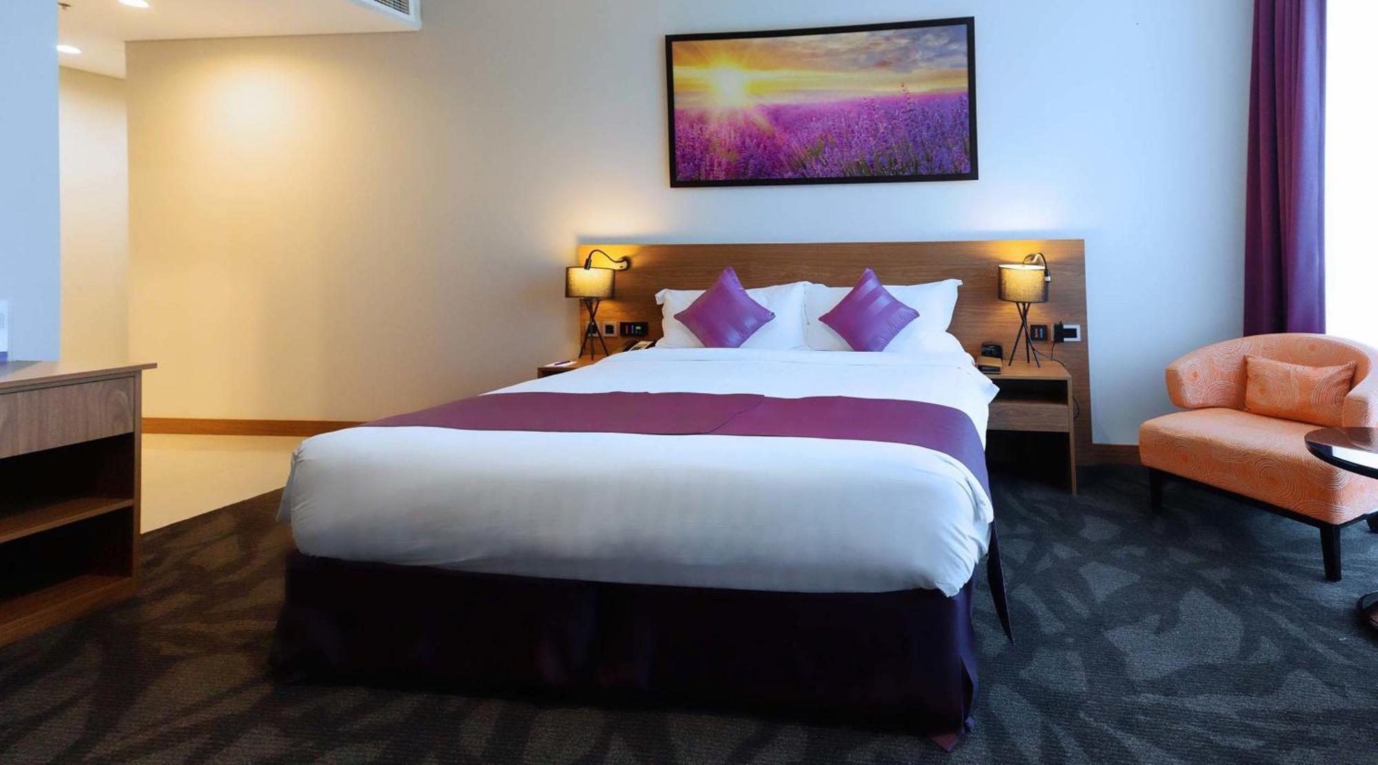 Deluxe Room Canal View