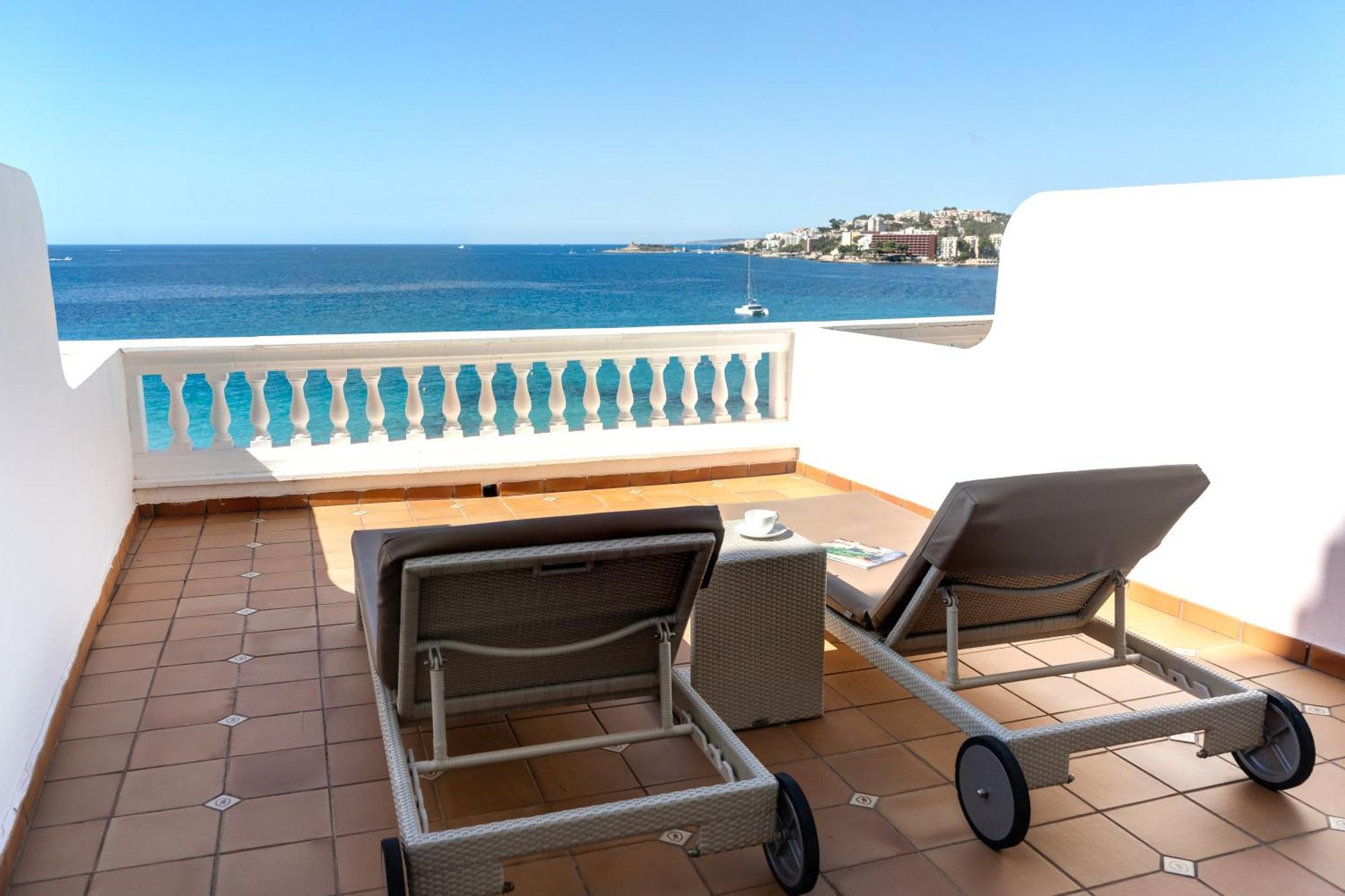 Superior Double or Twin Room Sea View