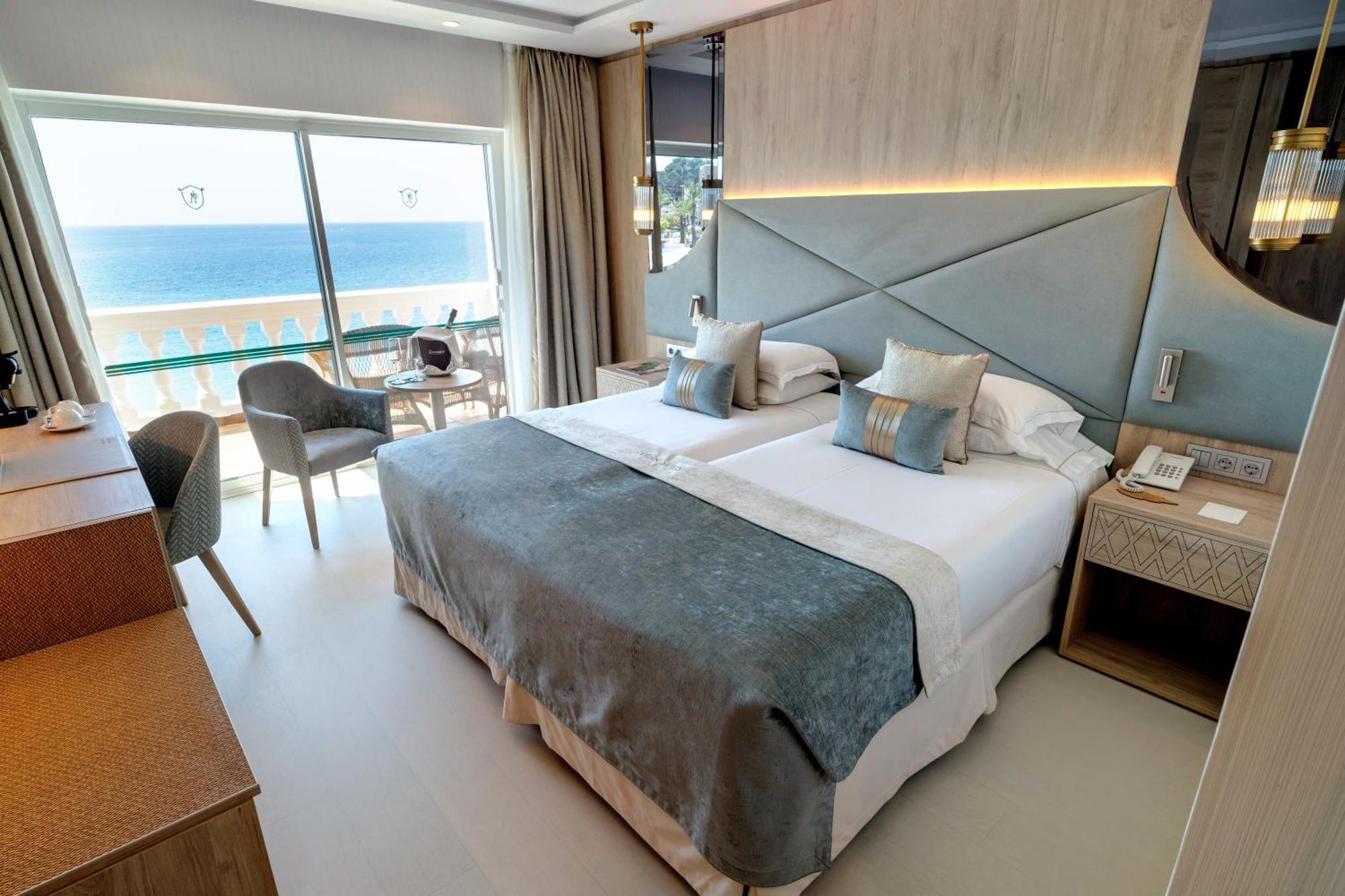 Premium Double or Twin Room Sea View