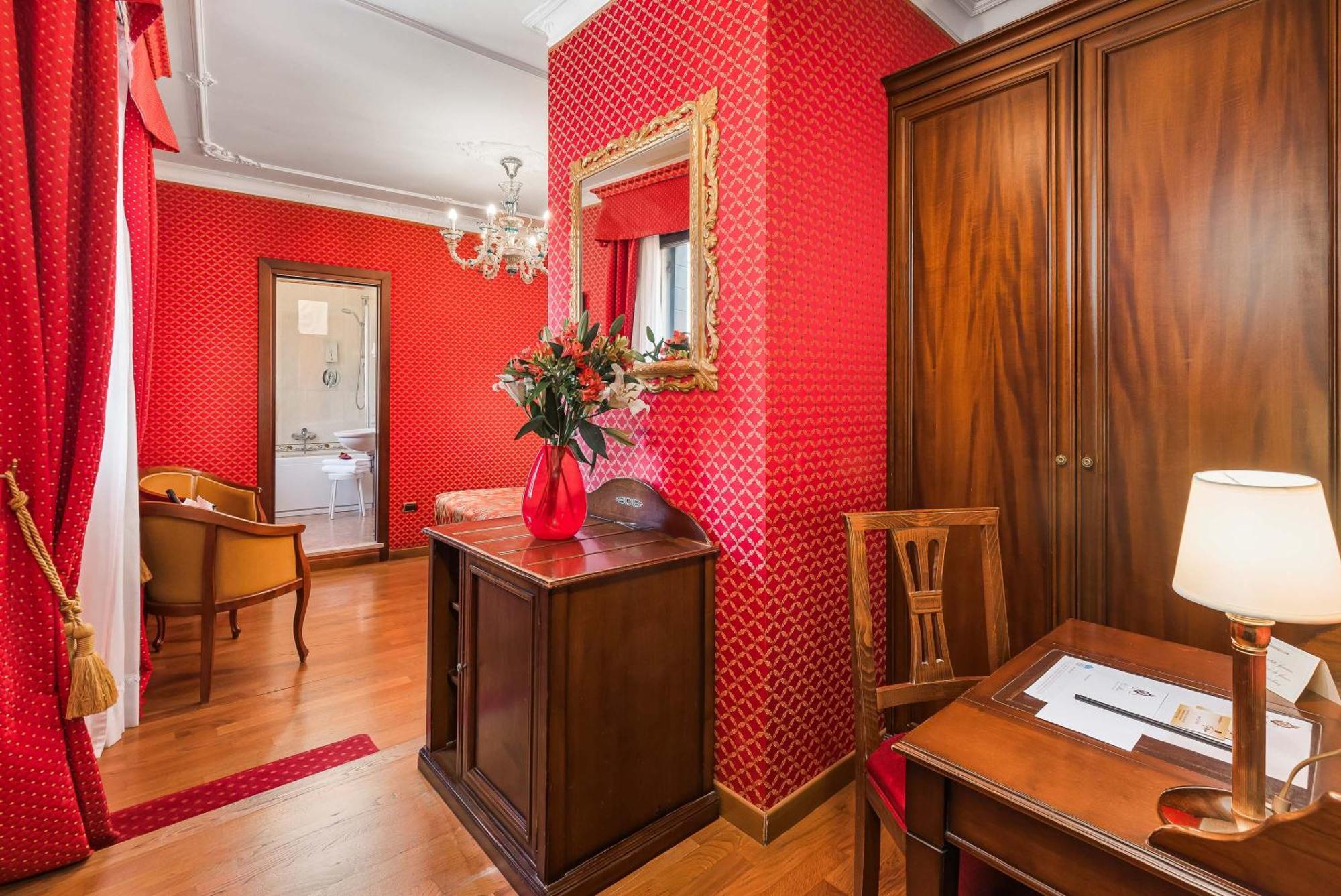 Deluxe Double or Twin Room