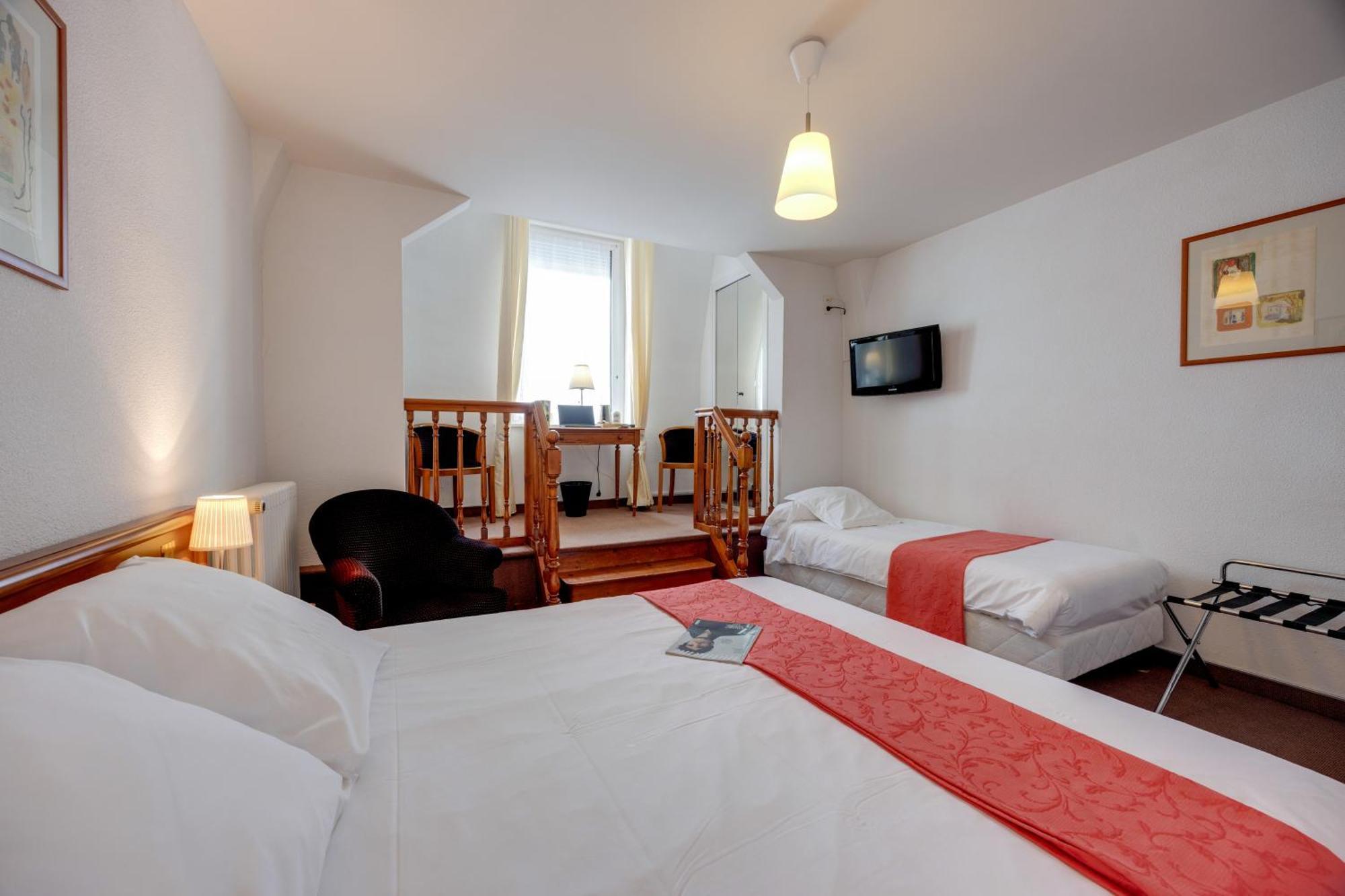 Triple Room,1596866611:JPEG