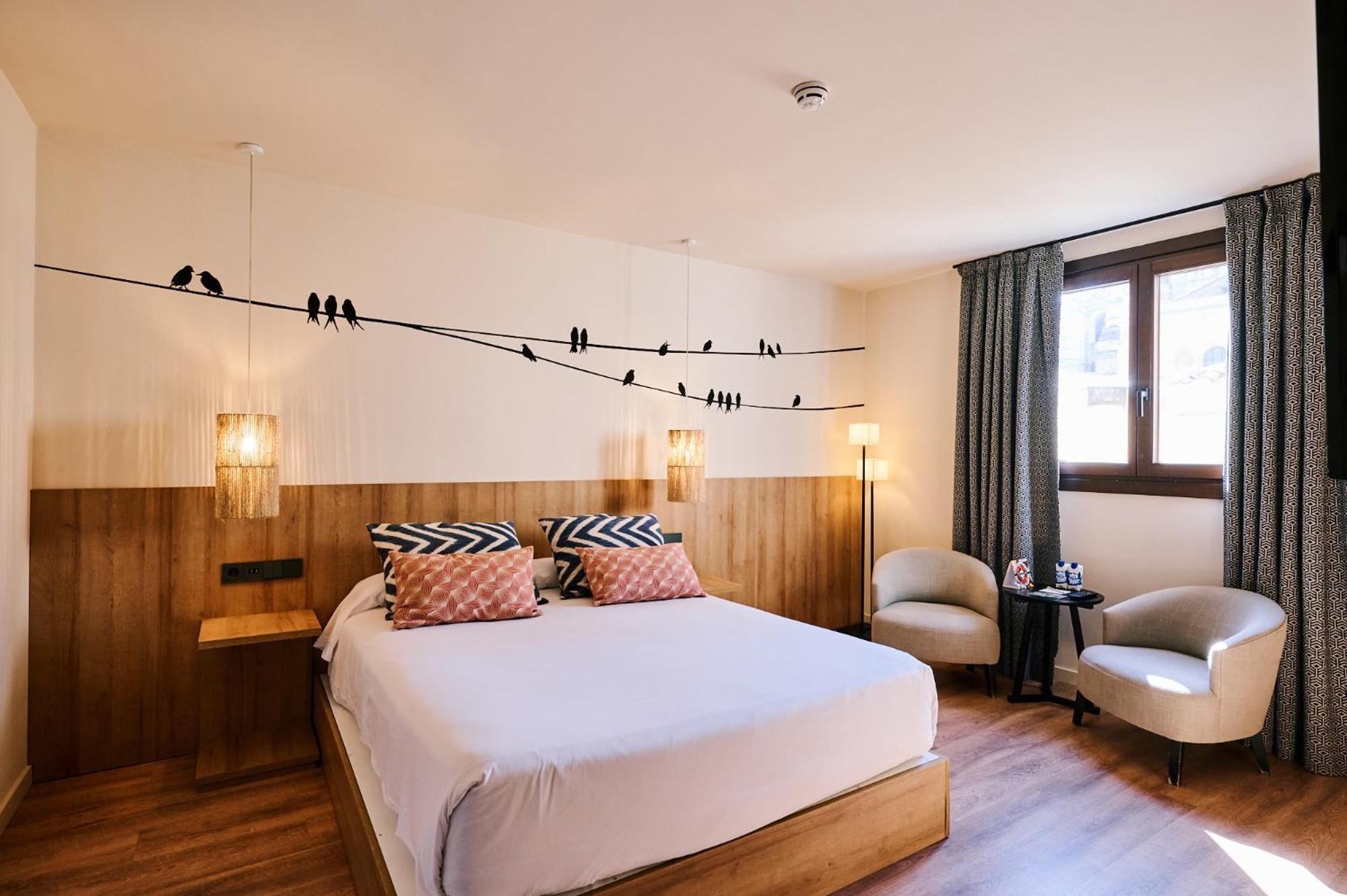 Double Room Private Bathroom