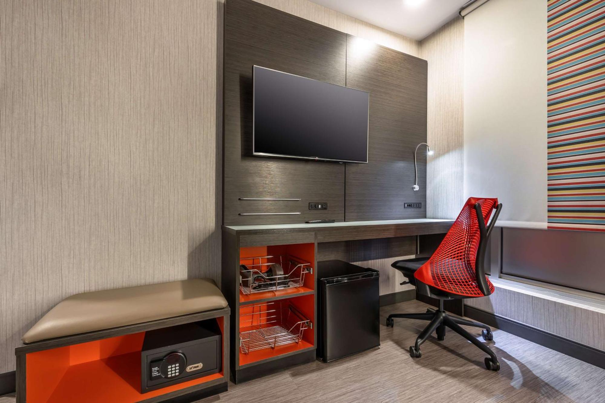 King Room with Sofa Bed - Disability Access,1605422495:JPEG