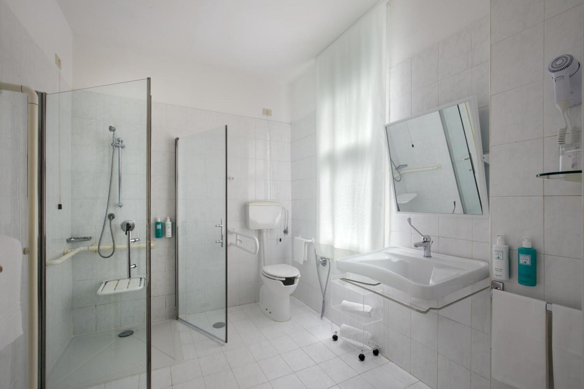 Double or Twin Room Disability Access